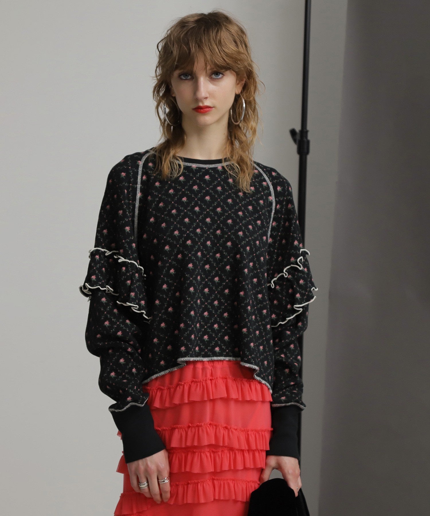 aiko着用 mag.by c フラワーサーマルトップス aiko着用 mag.by c フラワーサーマルトップス mag.by c)フラワー