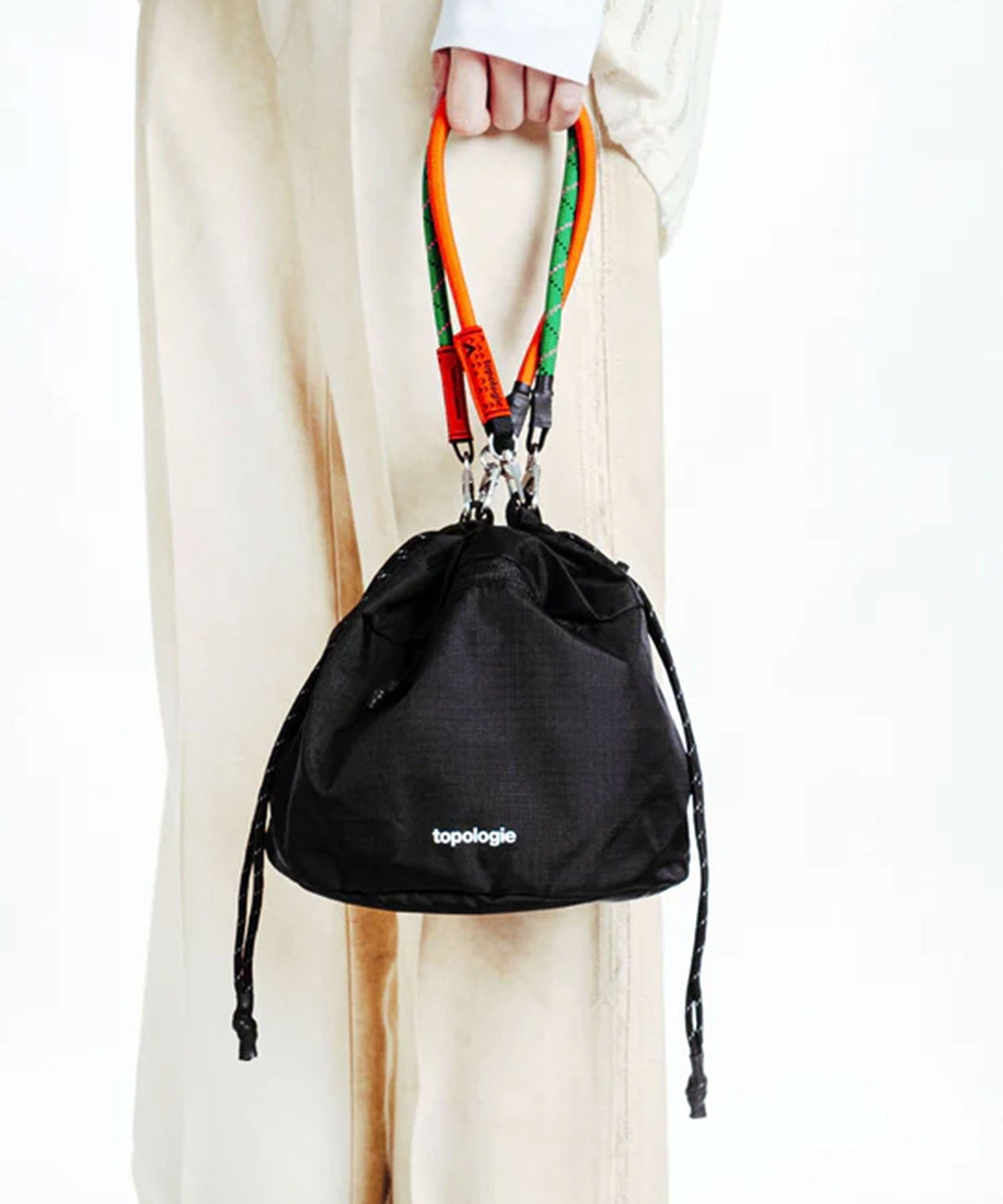 ストラップ付き　Topologie reversible bucket Topologie/REVERSIBLE BUCKET – calif（カリフ）公式サイト