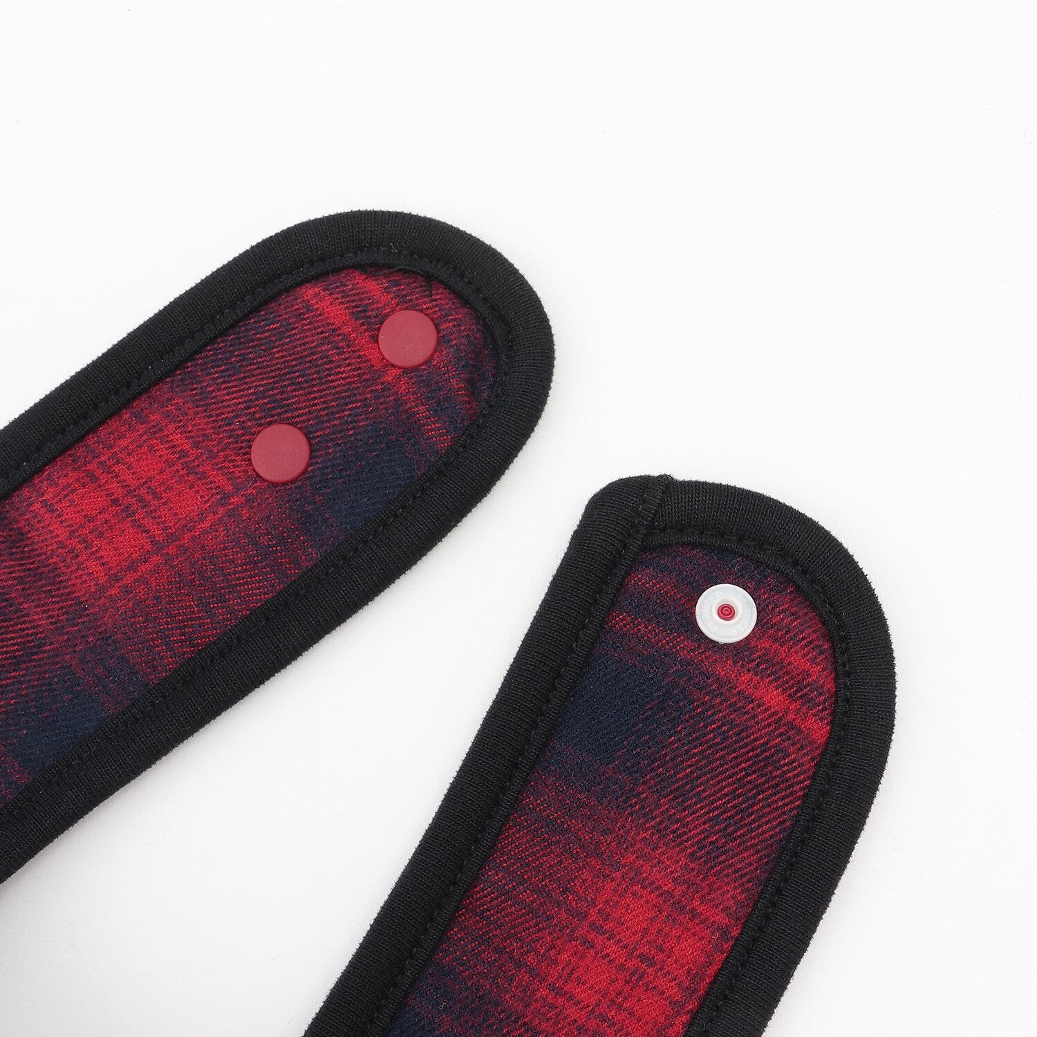 チェックロゴスタイ