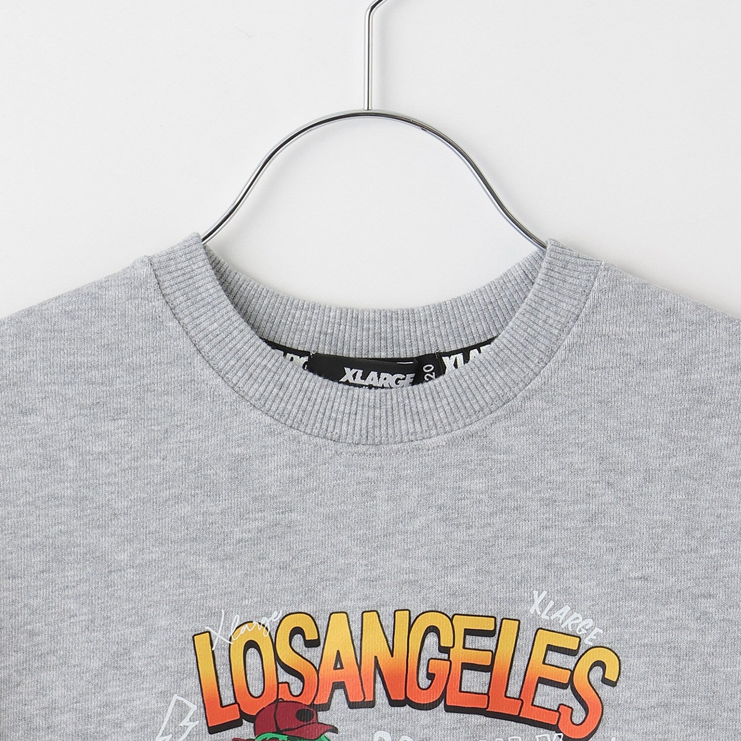 バスケット恐竜トレーナー