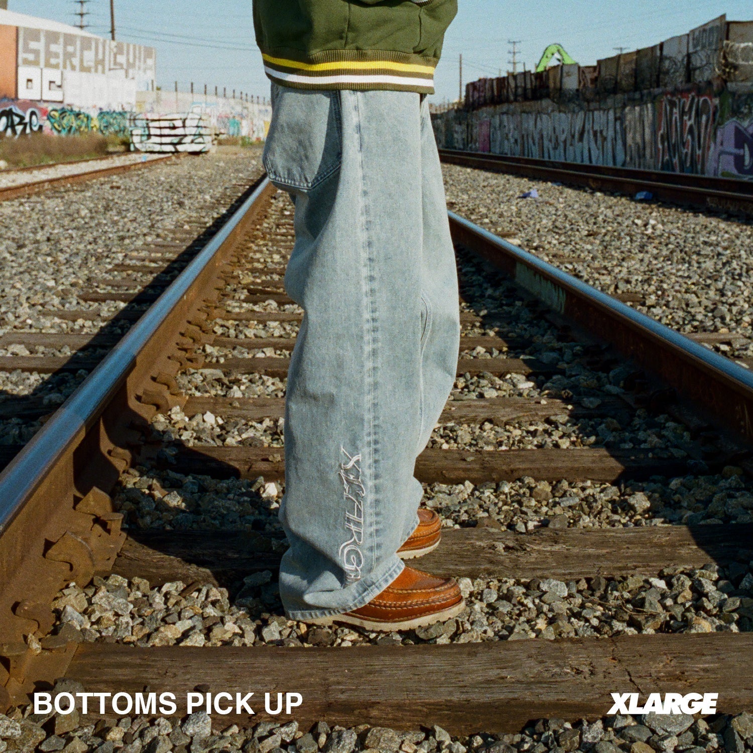 BOTTOMS PICK UP
