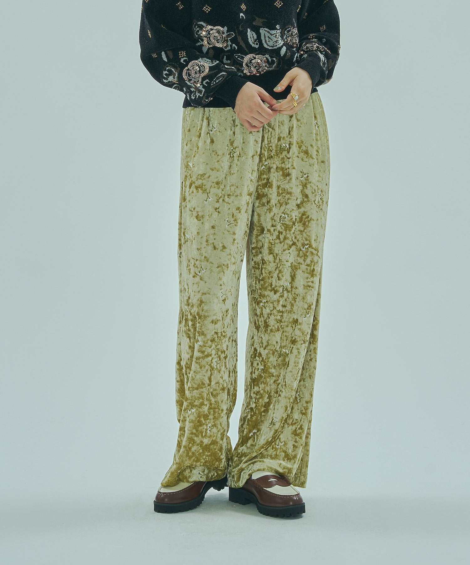 EMBROIDERY VELOUR PANTS