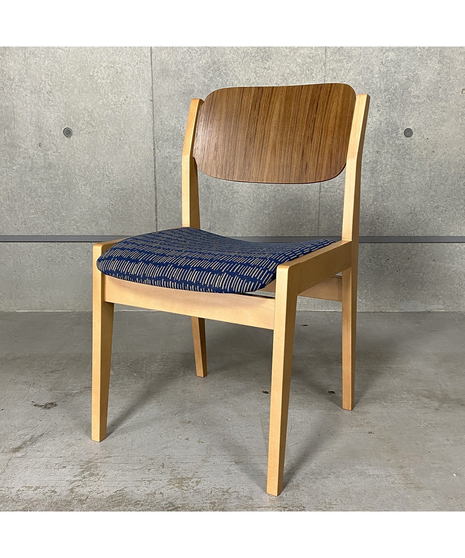 天童木工 水之江忠臣 BOOK CHAIR 70th Anniversary Revival Edition with Mid-Century MODERN ”Line”