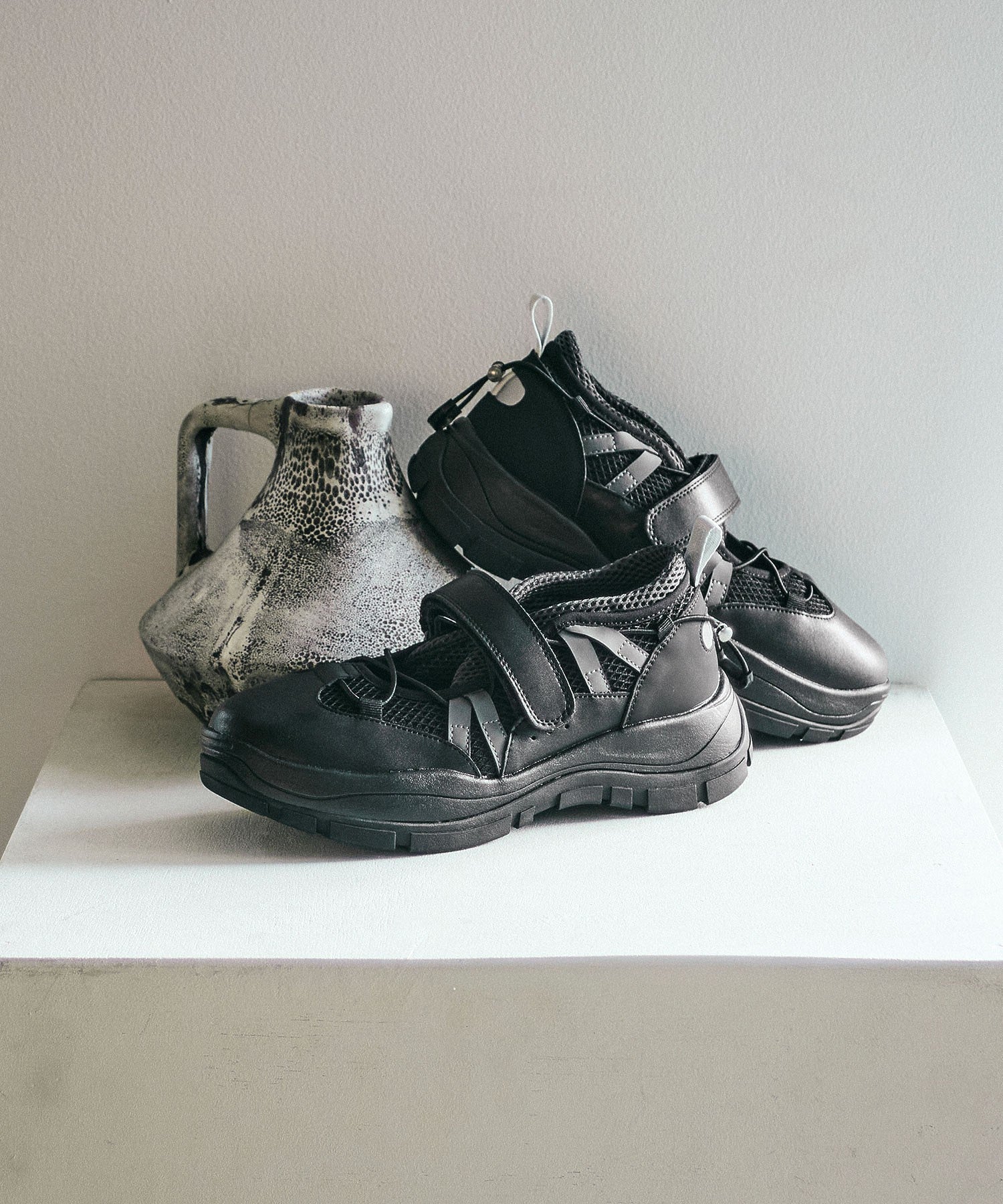 Rockfish Weatherwear/BRYN VELCRO SNEAKERS