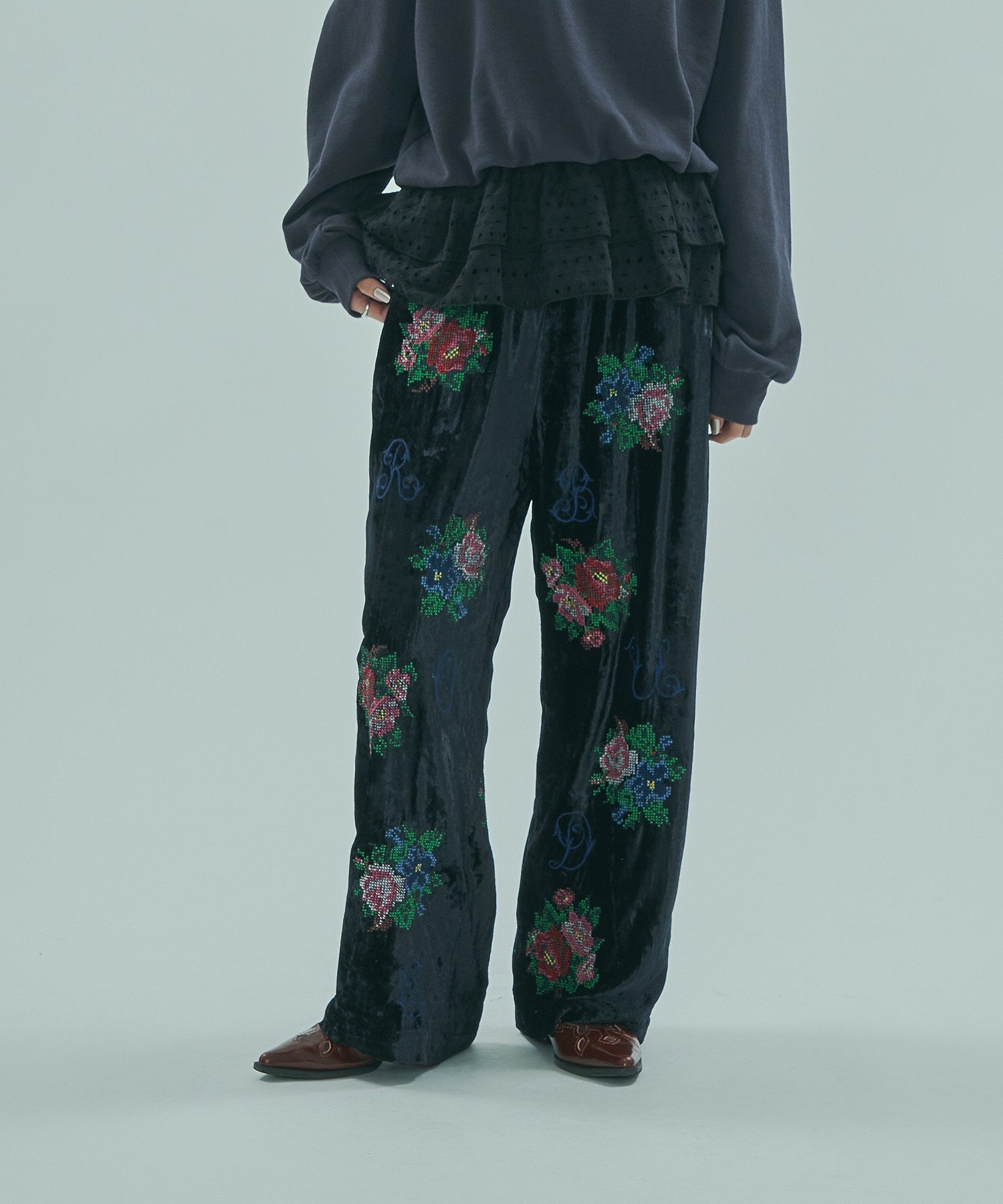 【ROSE BUD別注】INDIA IS BEUATIFUL/ROSE EMBROIDERY VELVET PANTS