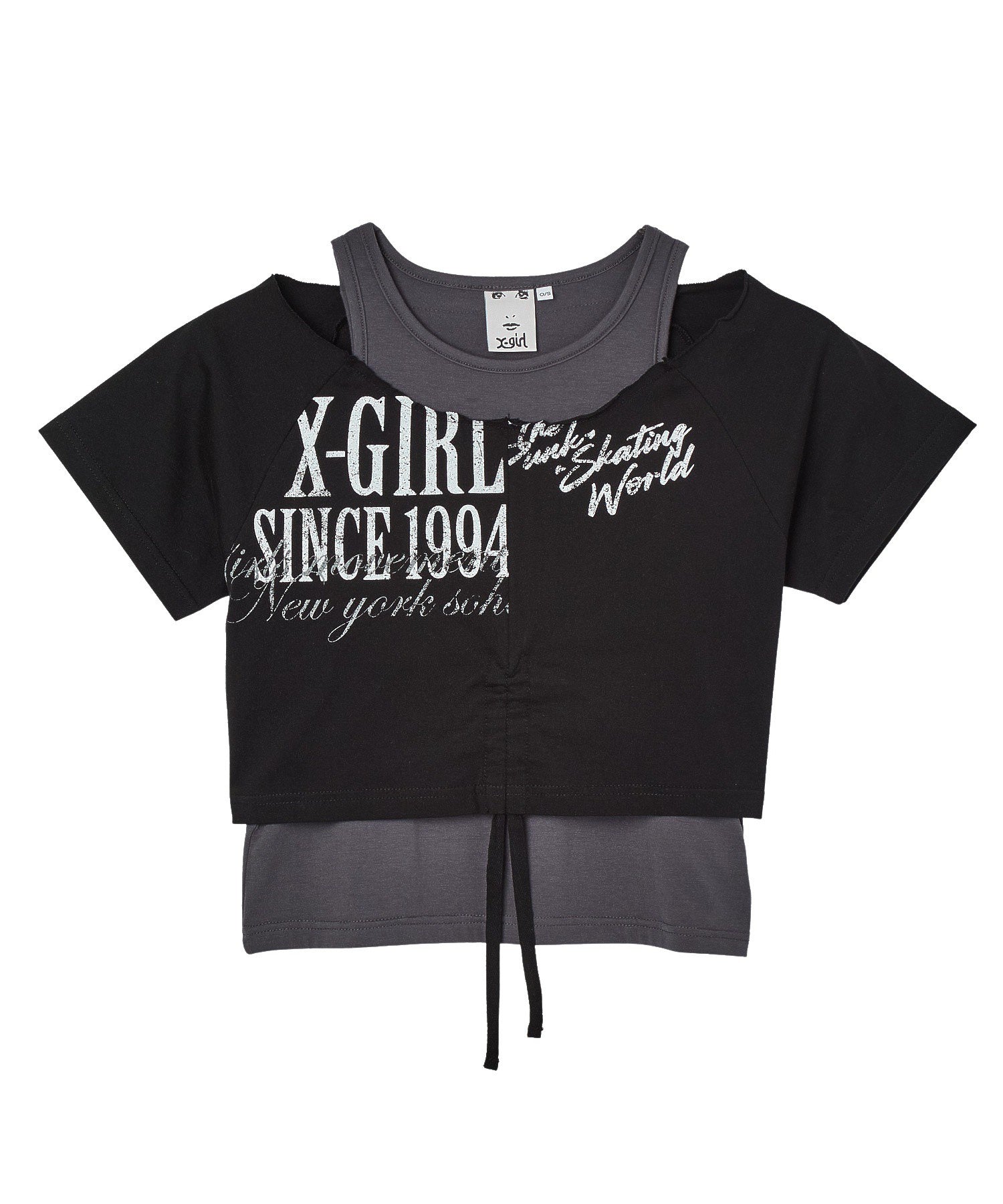 LAYERED STYLE PANELED GRAPHIC S/S TOP