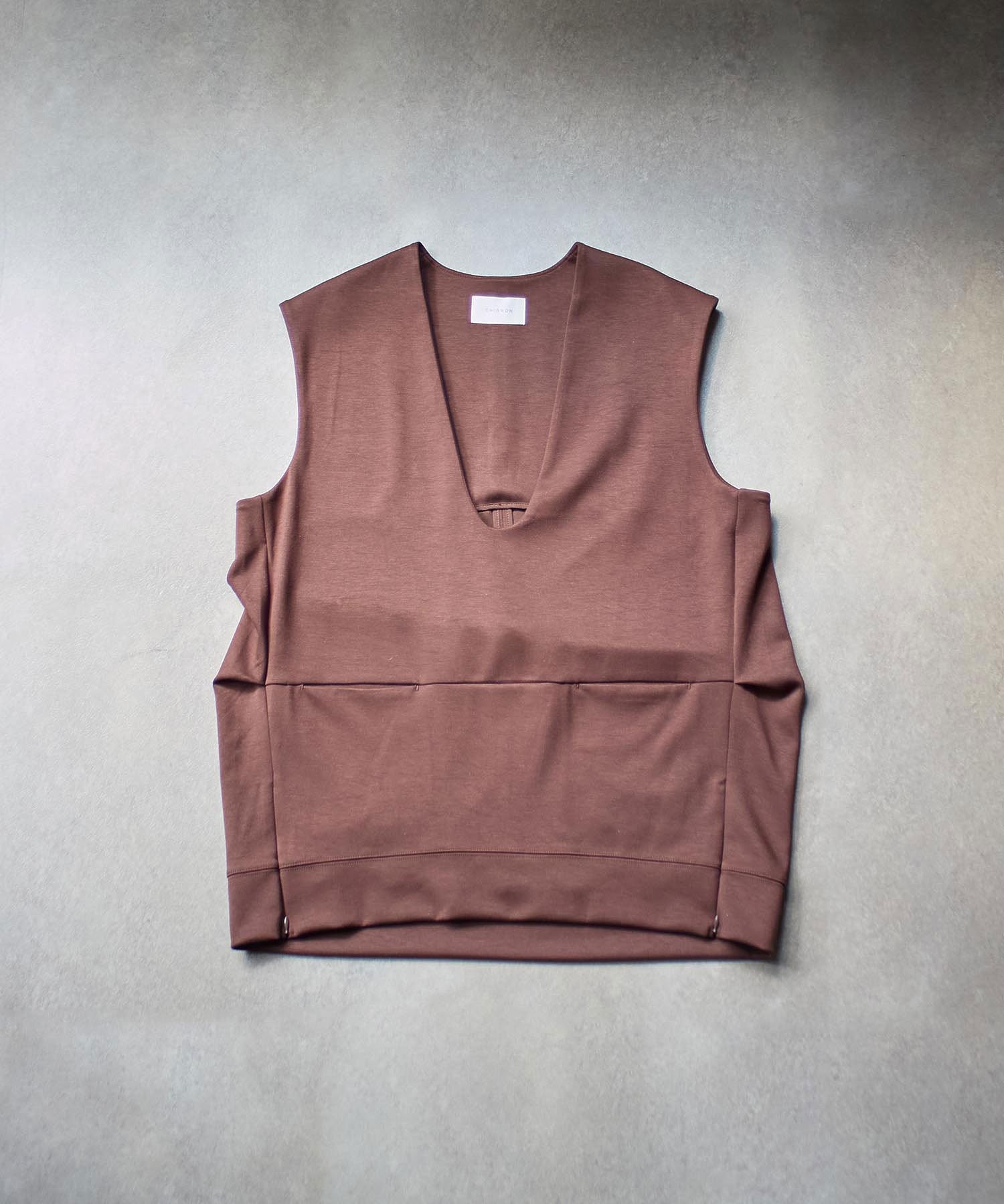 CHIGNON/ARDBOARD VNECK VEST