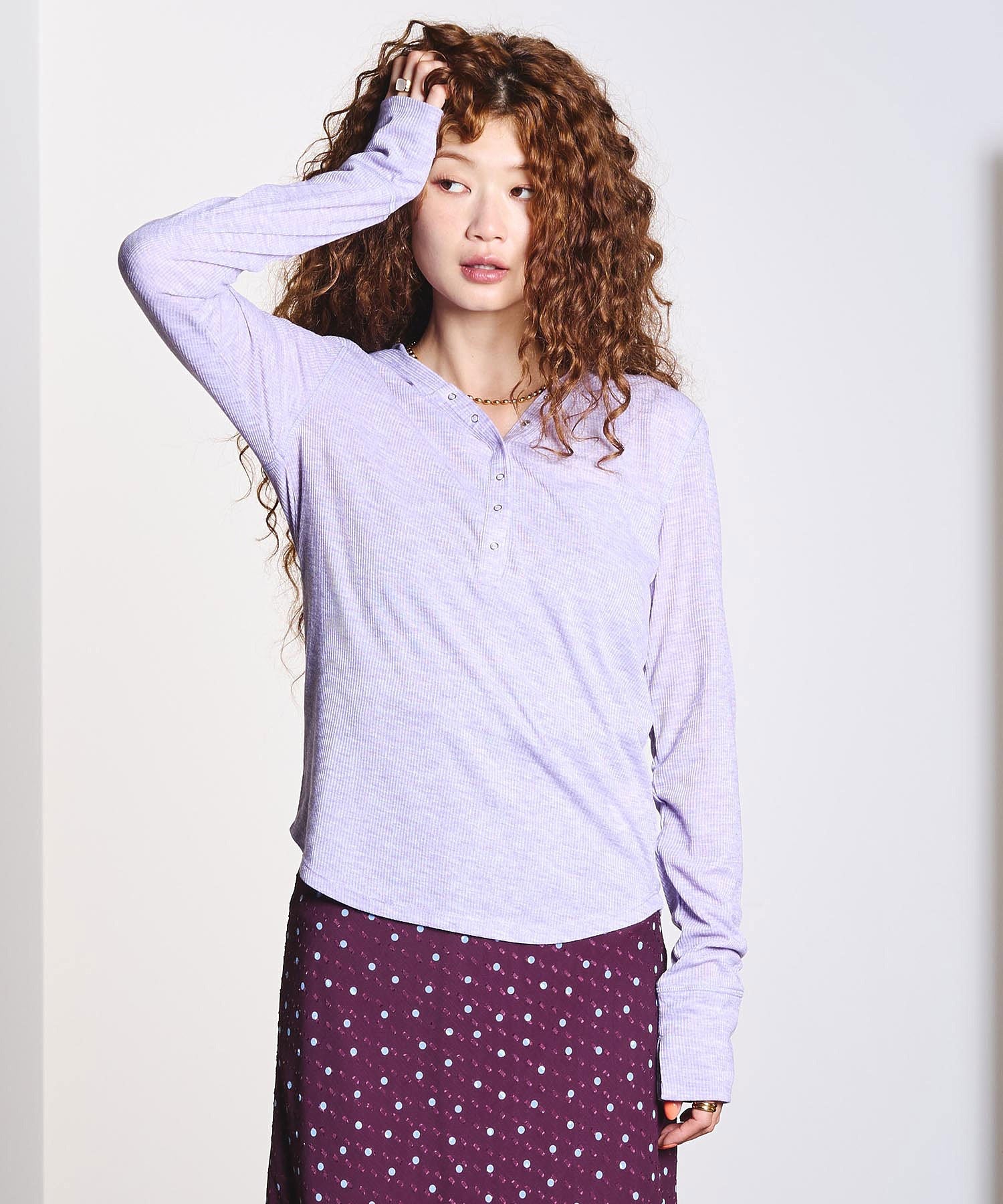 HOODED HENLEY RIB TOP