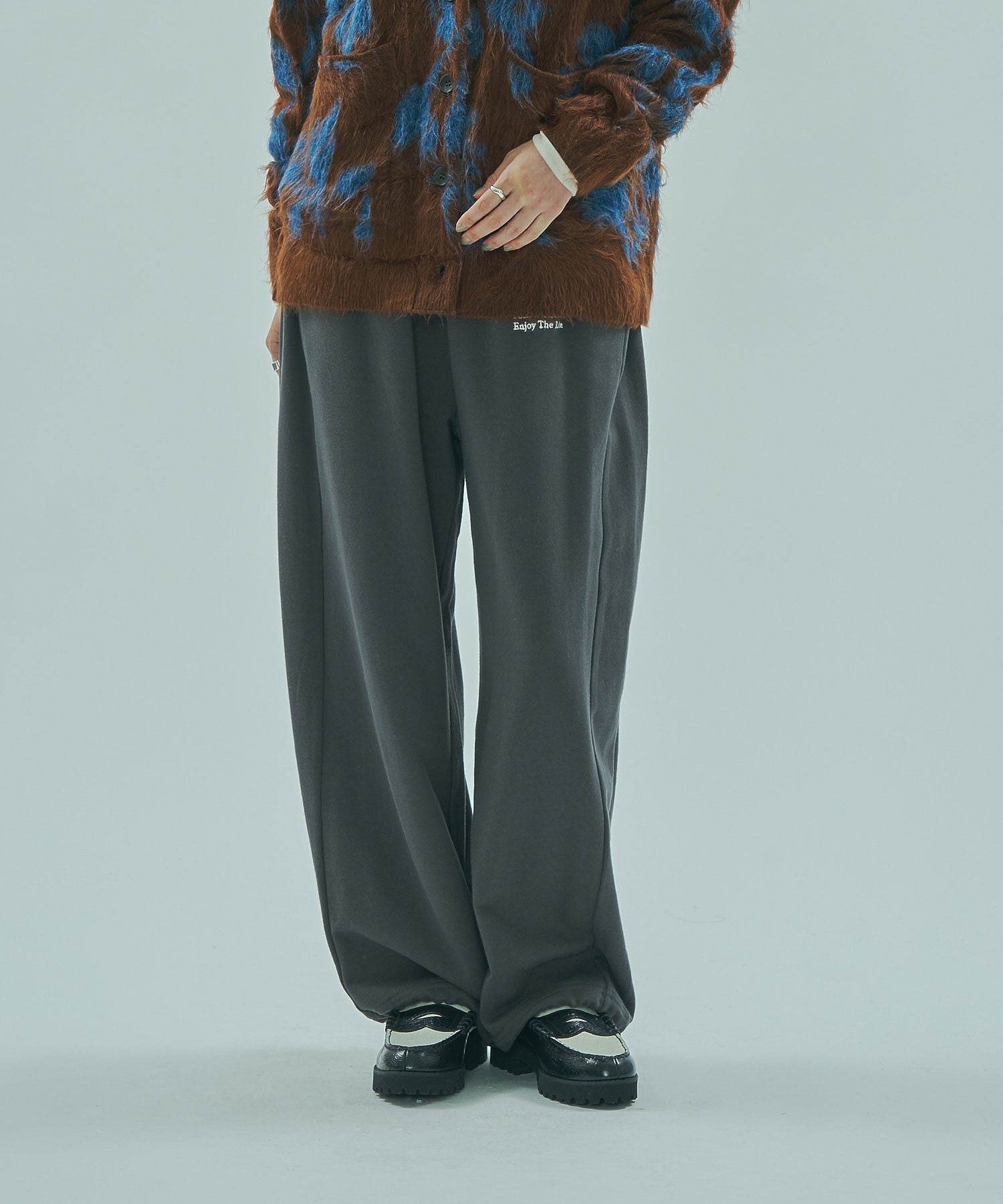 PATCH EMBROIDERY SWEAT PANTS