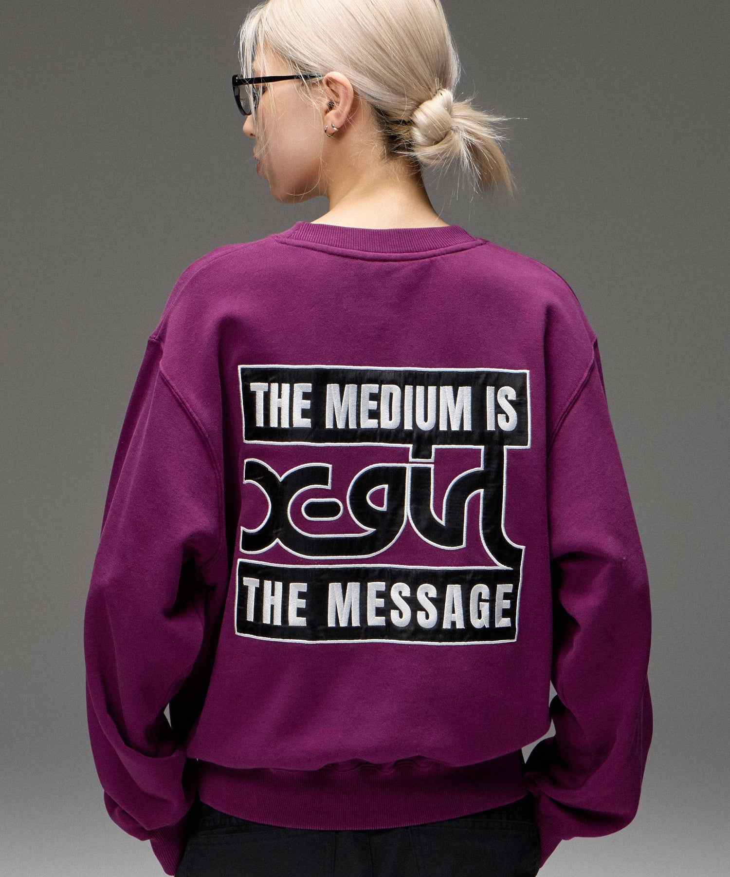 BOX AND MILLS LOGO PATCH SWEATSHIRT