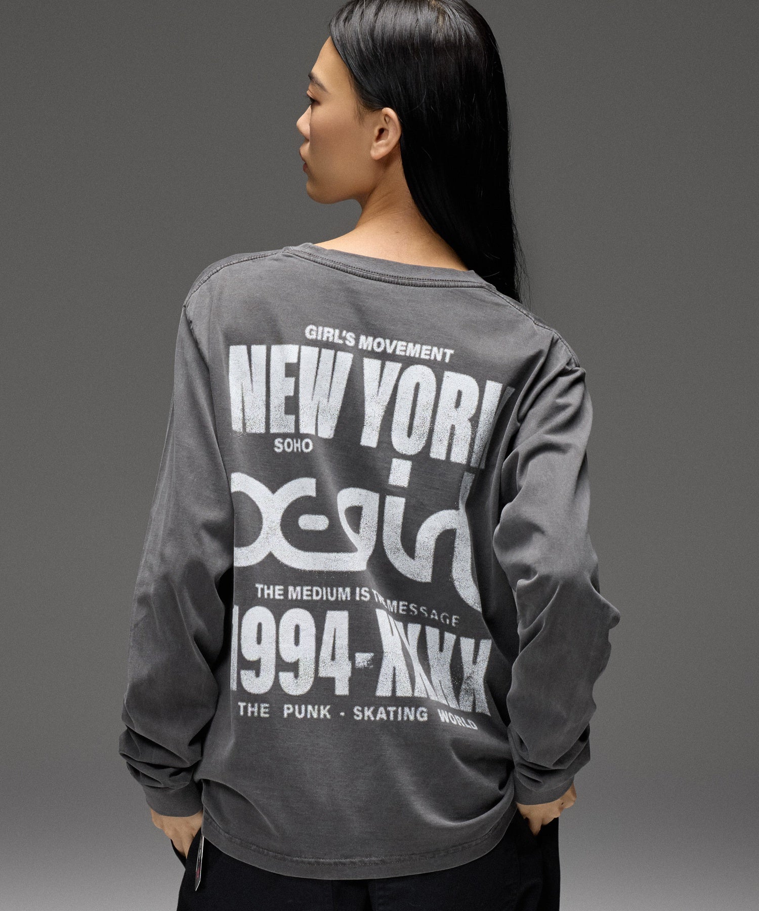 PIGMENT DYED BIG SPRAY LOGO L/S TEE