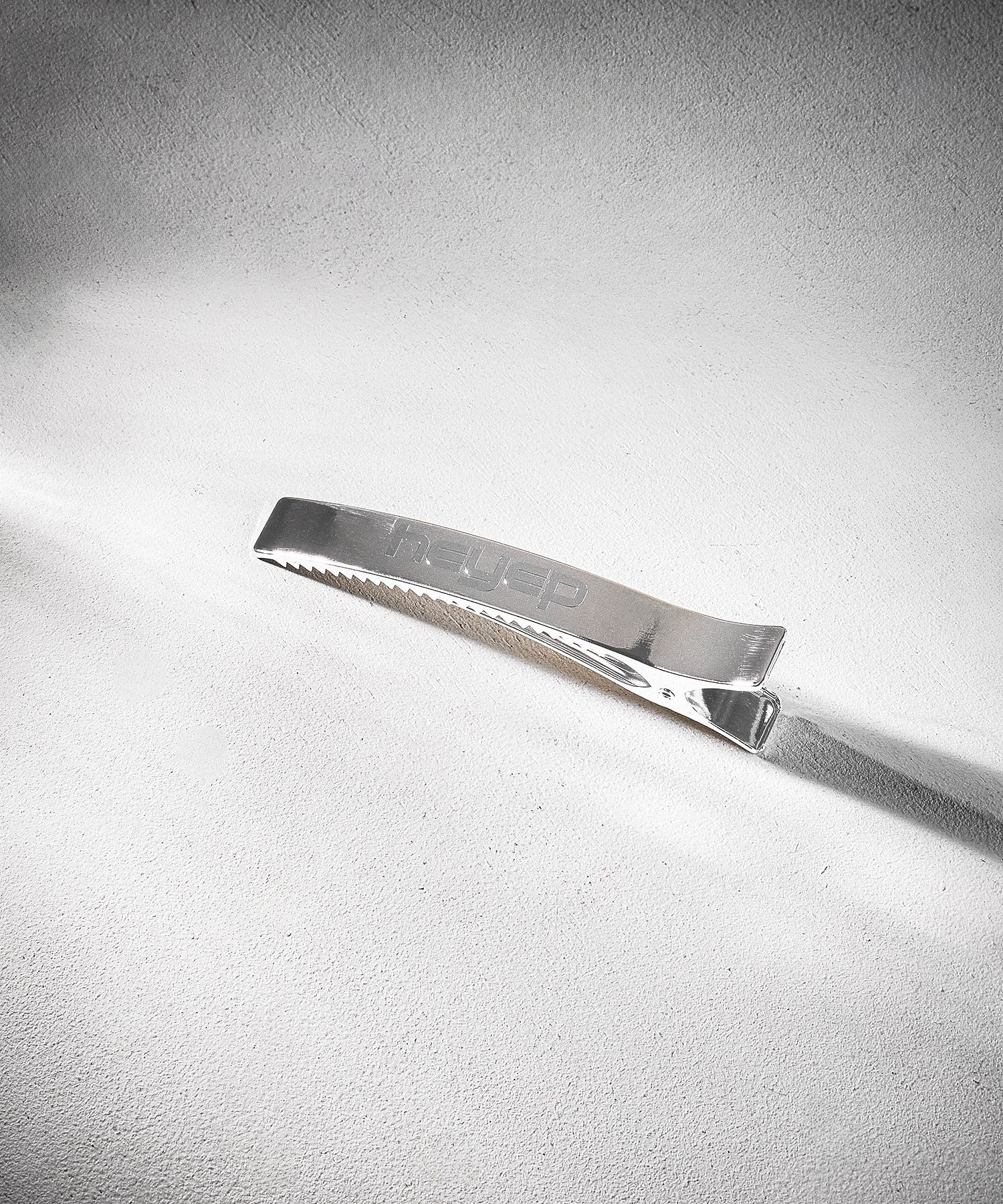 Heyep/NEW LOGO HAIR CLIP