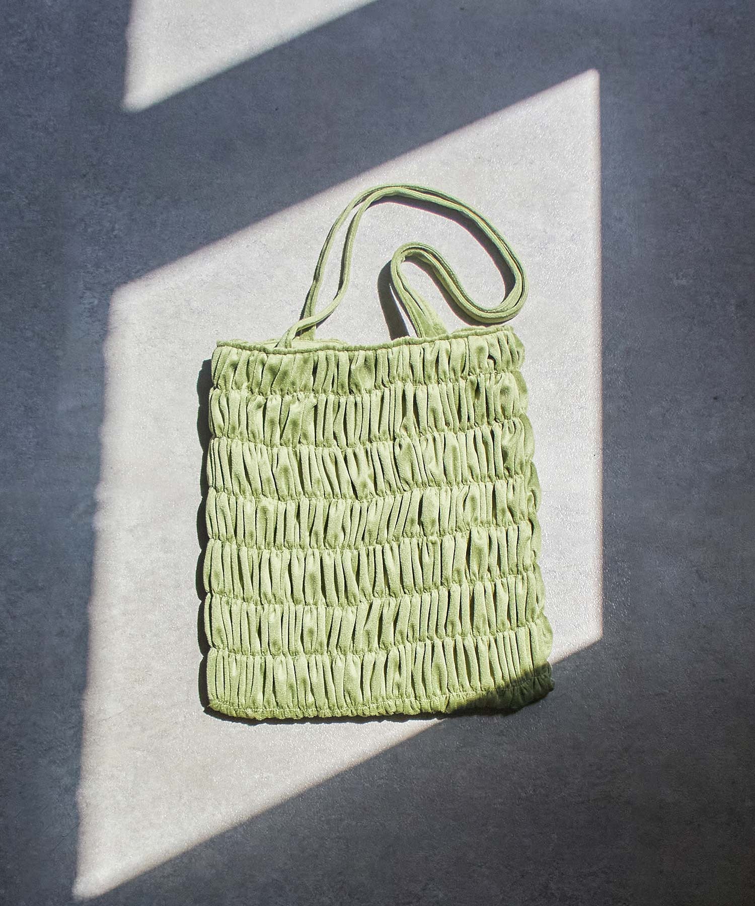 beej/GATHERED VELOUR BAG