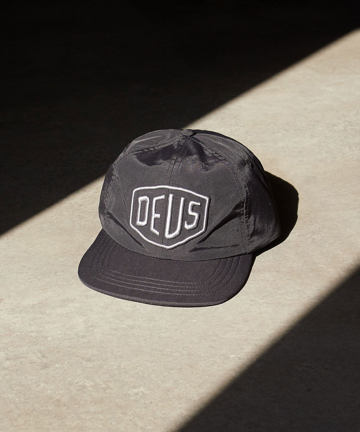 DEUS EX MACHINA/SHIELD NYLON CAP