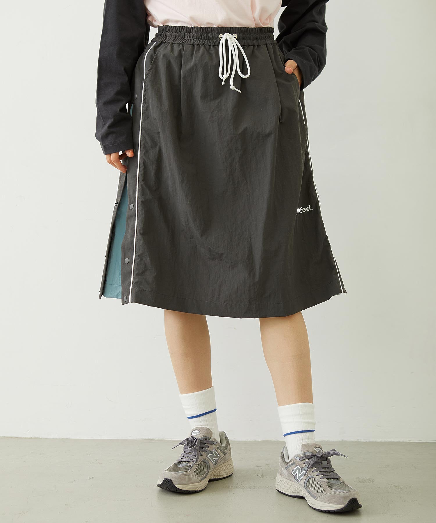 CUTOUT LOGO TRACK SKIRT