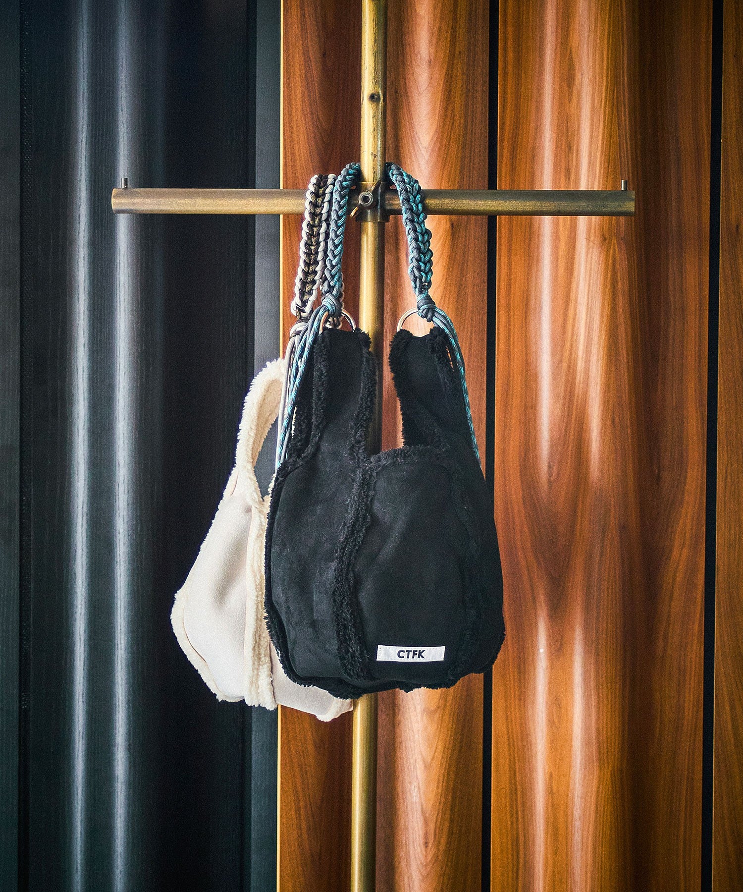 CONTROL FREAK/MOUTON BALL BAG