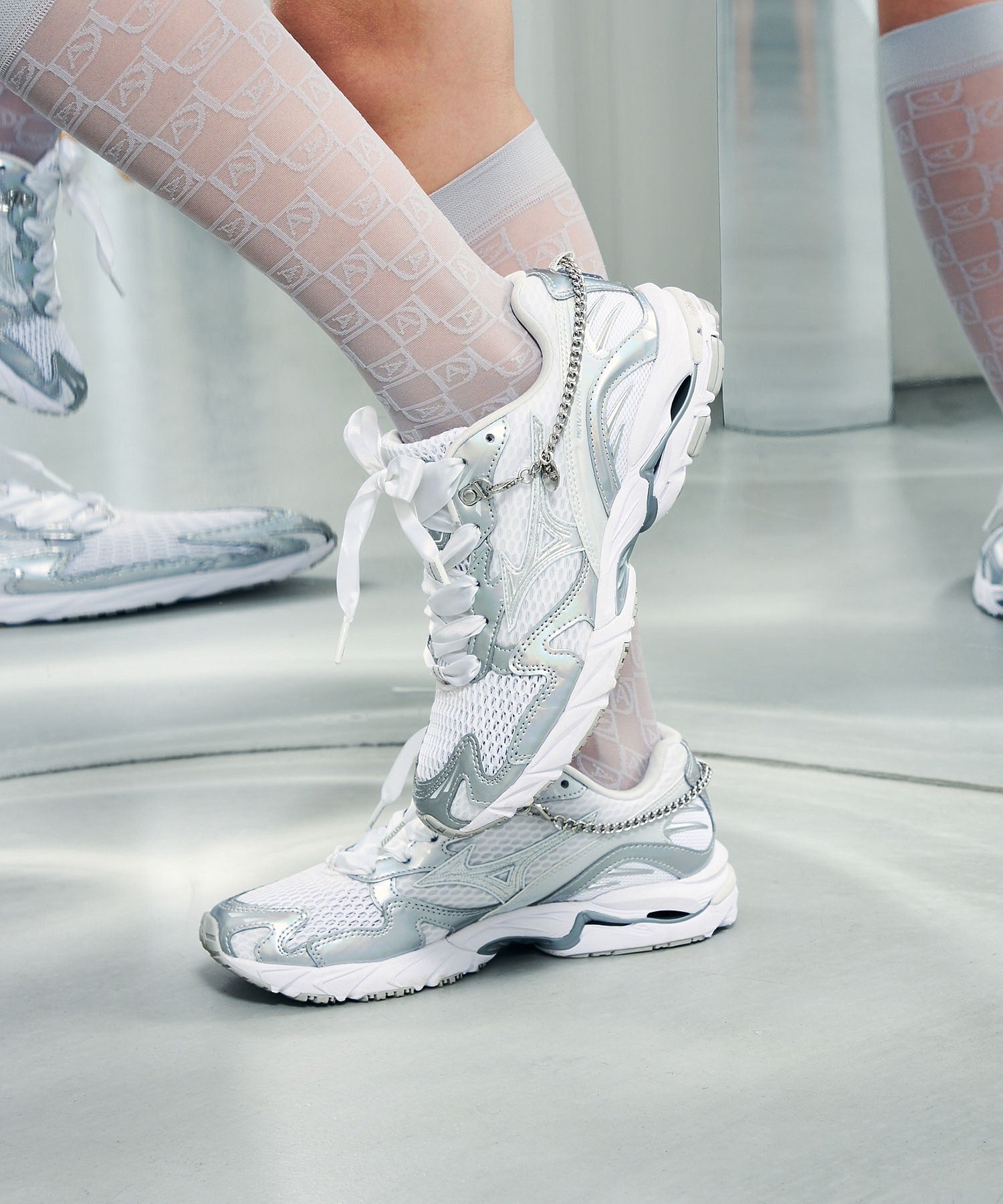 【ROSE BUD別注】MIZUNO/WAVE RIDER 10 "JEWEL"
