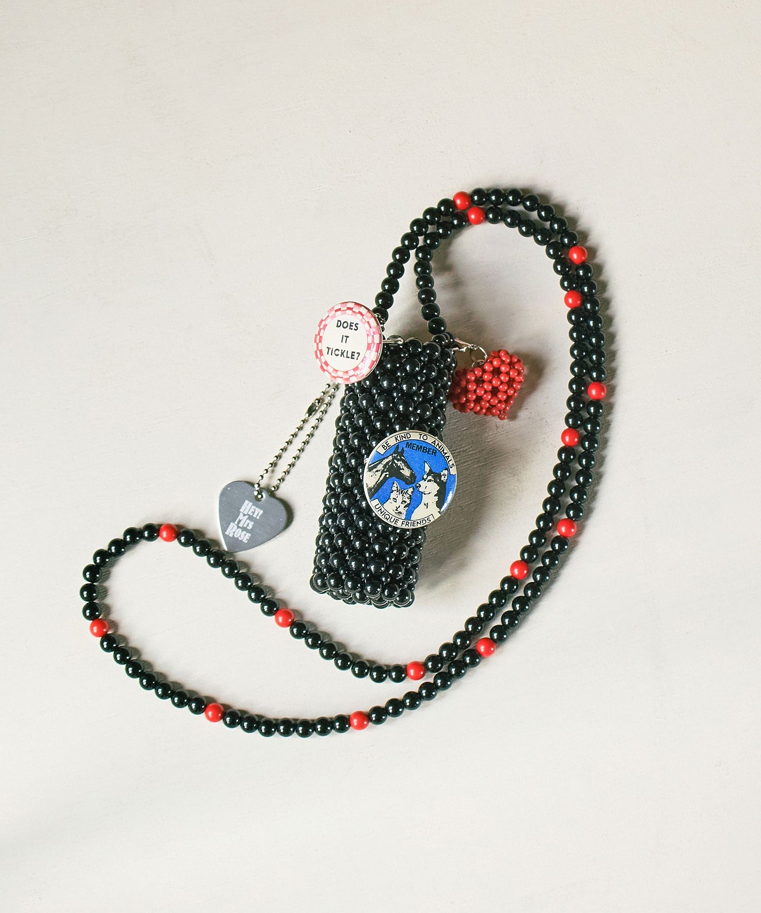 HEY Mrs ROSE/BEADS LIP NECKLACE