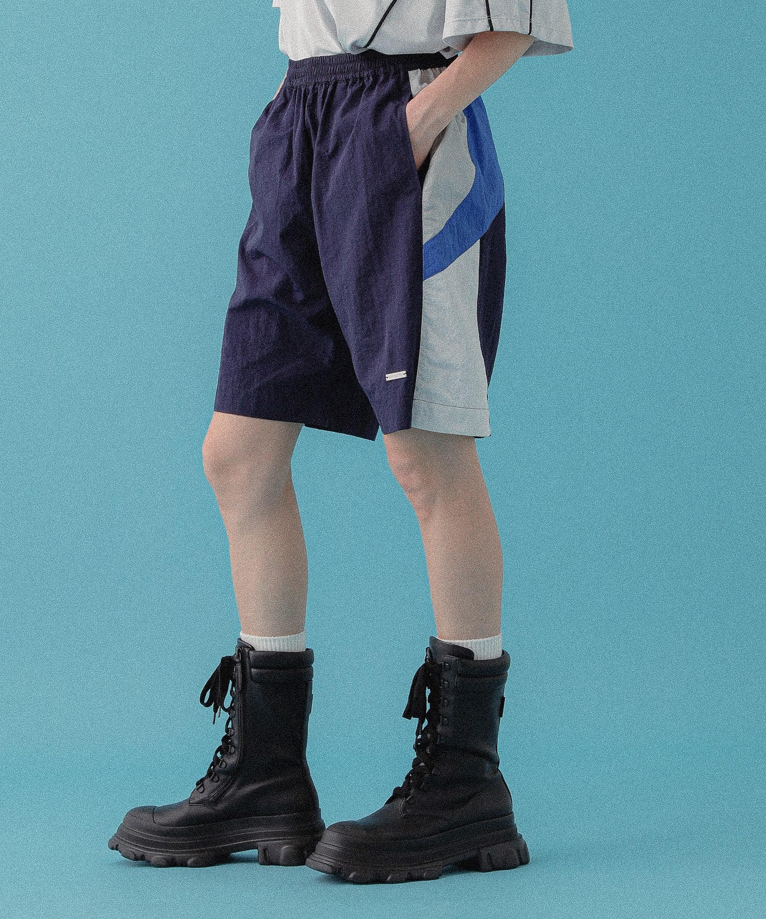 モデル身長：172cm　着用サイズ：ONESIZE