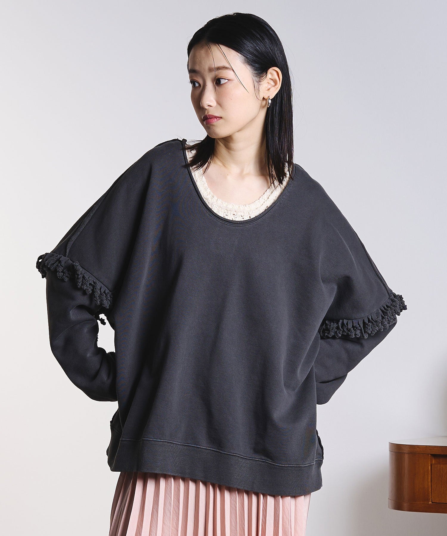 GENE HEAVENS/FRONT AND BACK FRINGE SWEAT