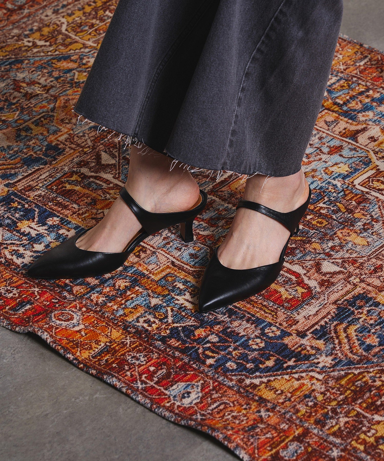 POINTED  BELT MULE