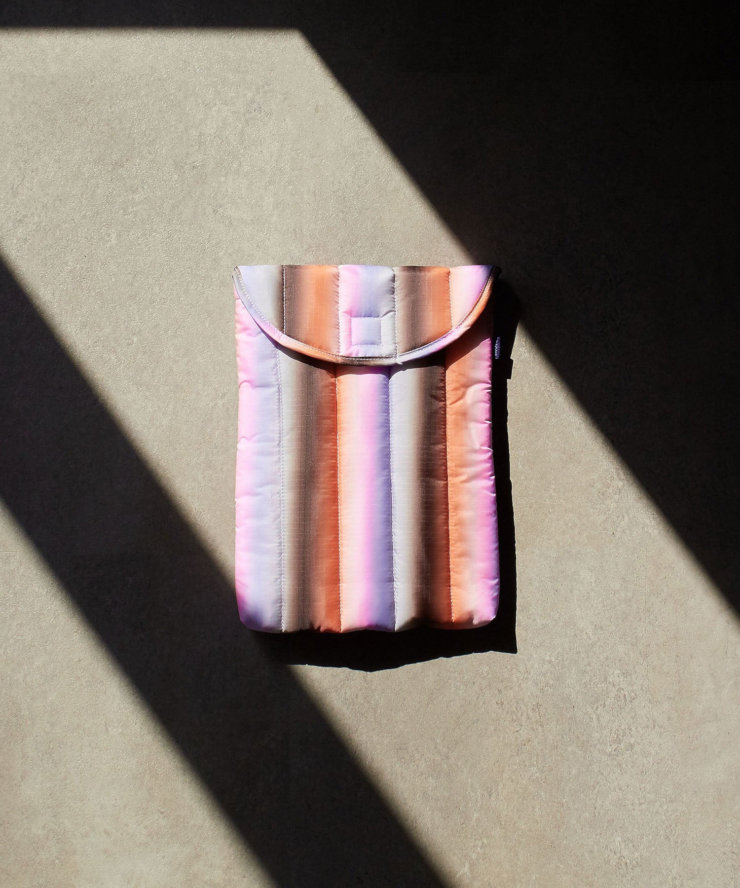 BAGGU/PUFFY LAPTOP SLEEVE 13/14