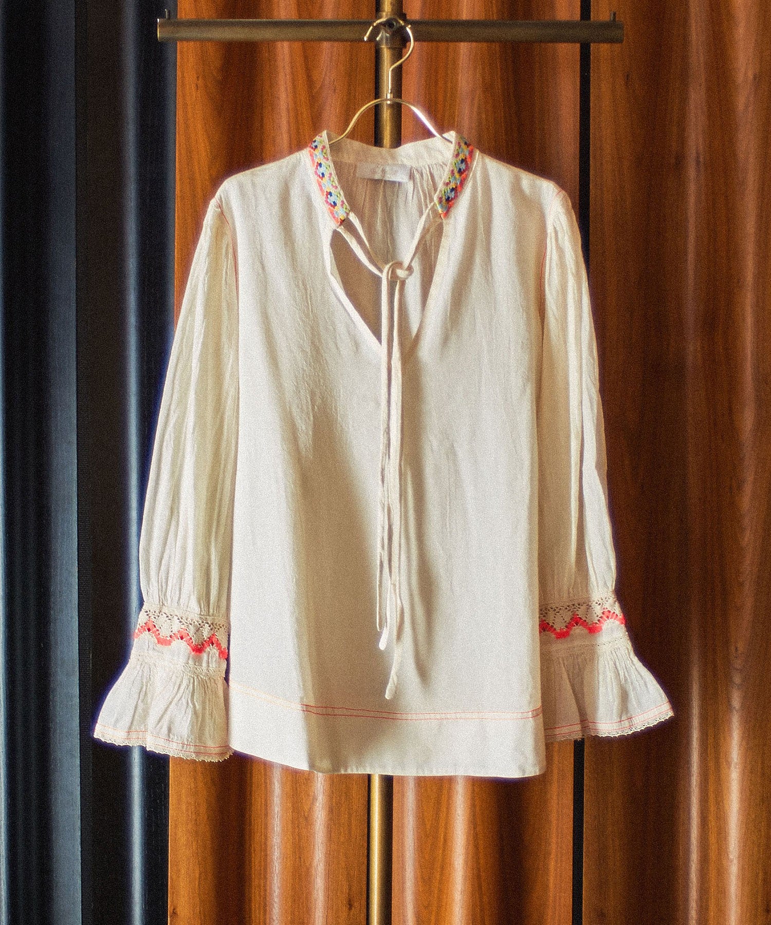 Devotion Twins/BLOUSE