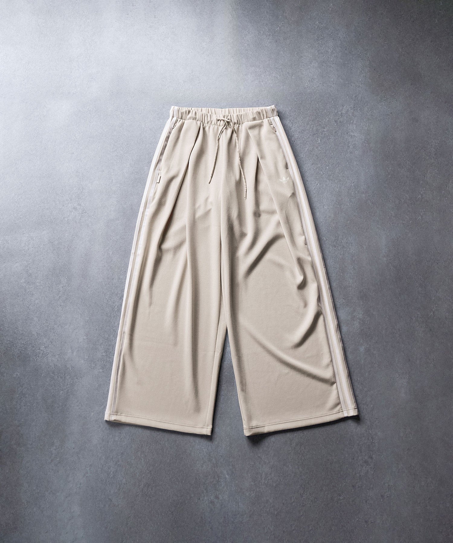 adidas Originals by JENNIE/ORI PLEATED TP