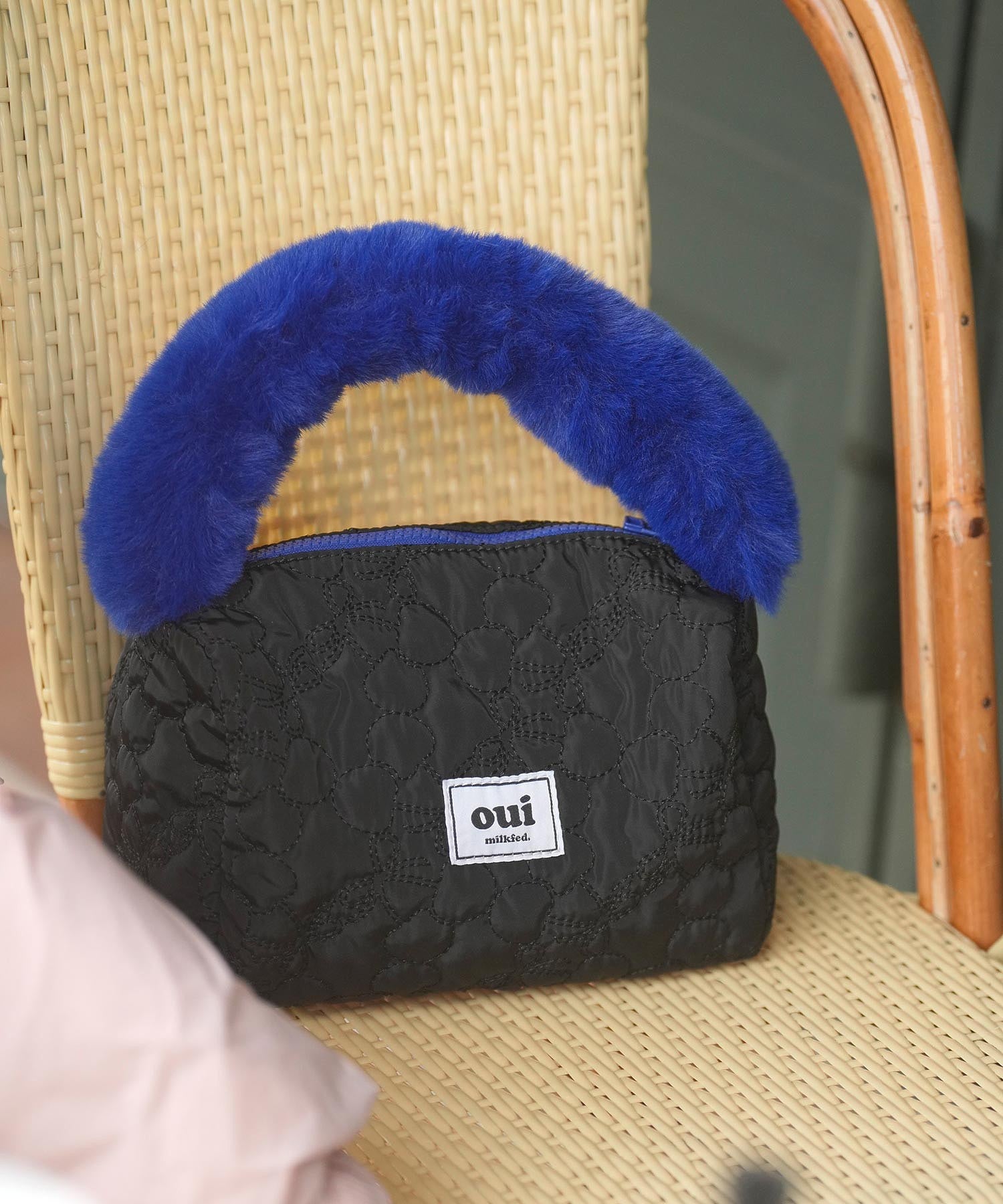 CHERRY QUILTED FUR HANDLE BAG