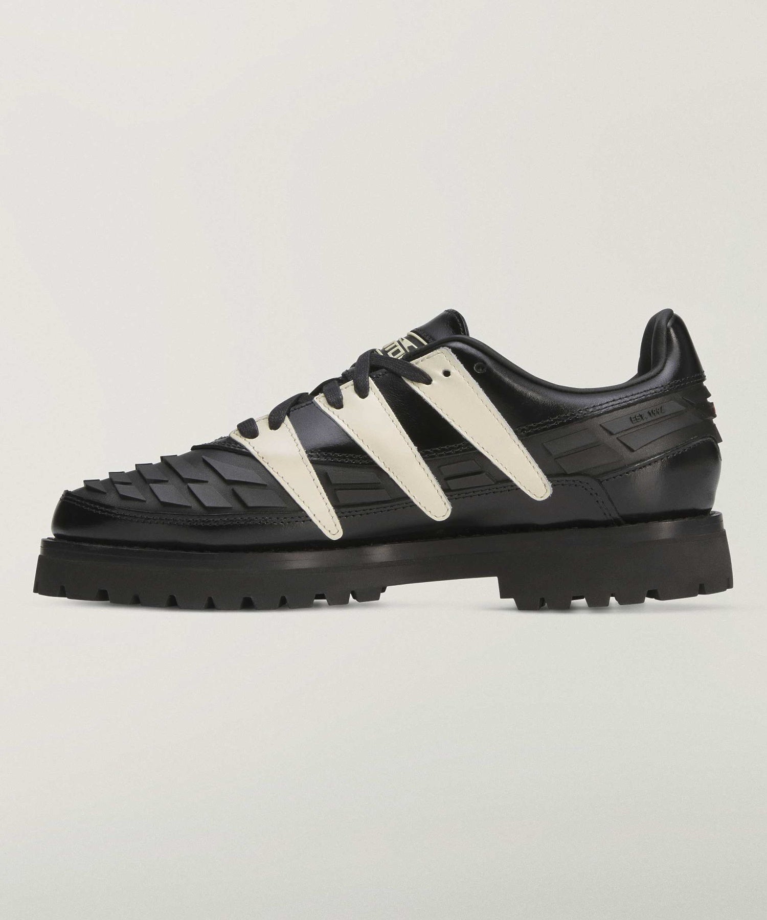 adidas/アディダス/BD DISNEY PREDATOR KJ4289