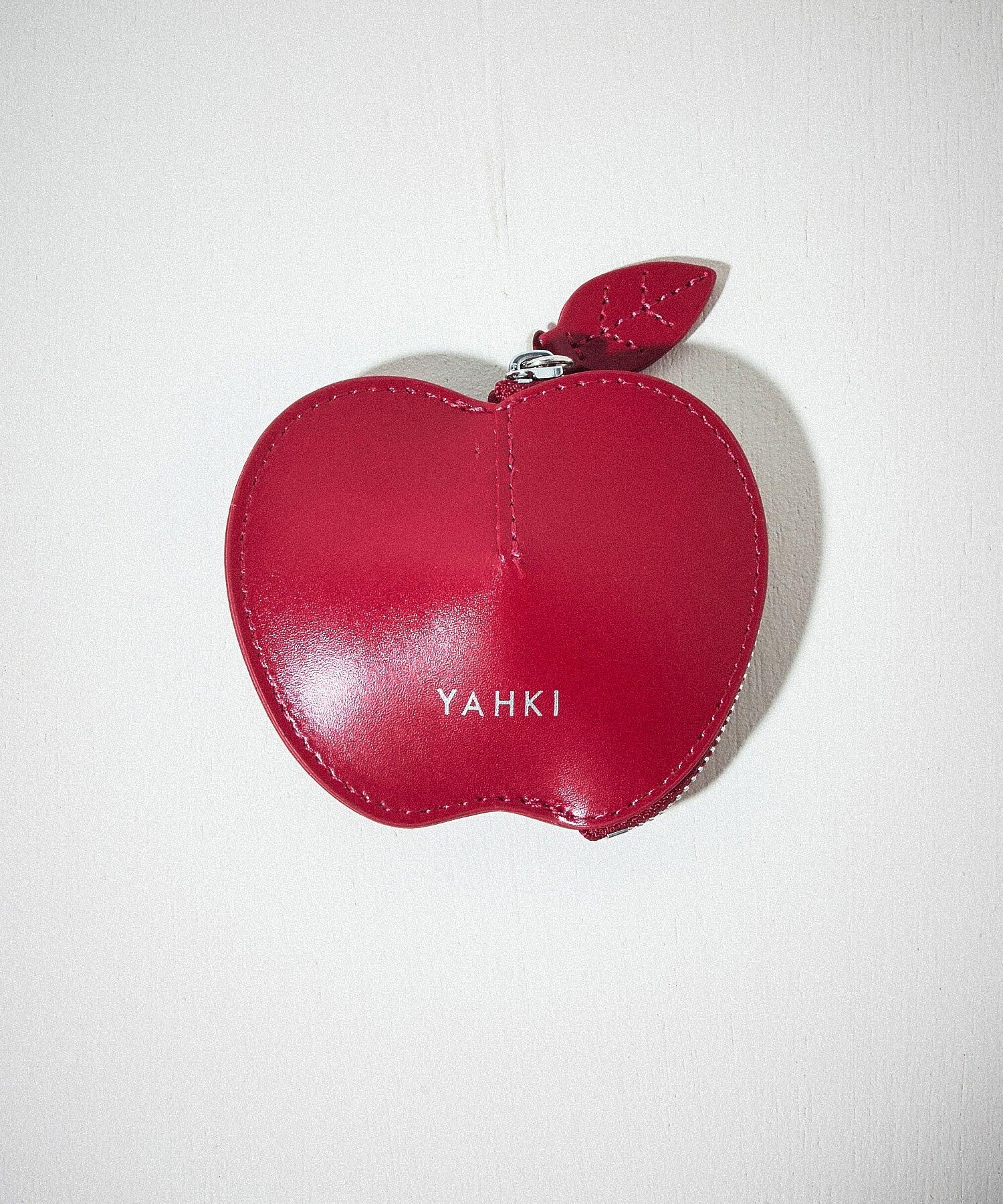 YAHKI/APPLE COIN CASE