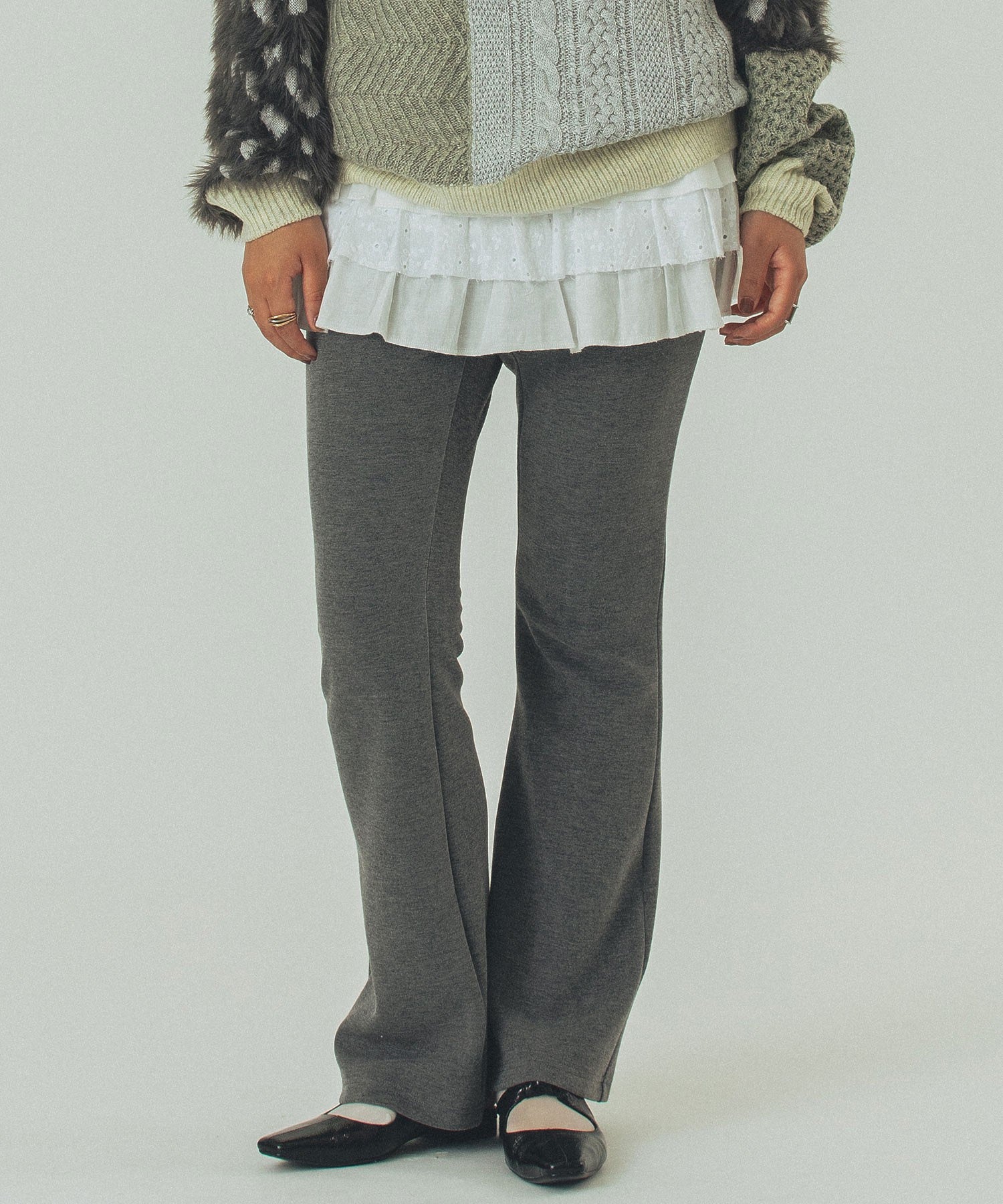 CUT FLARE PANTS