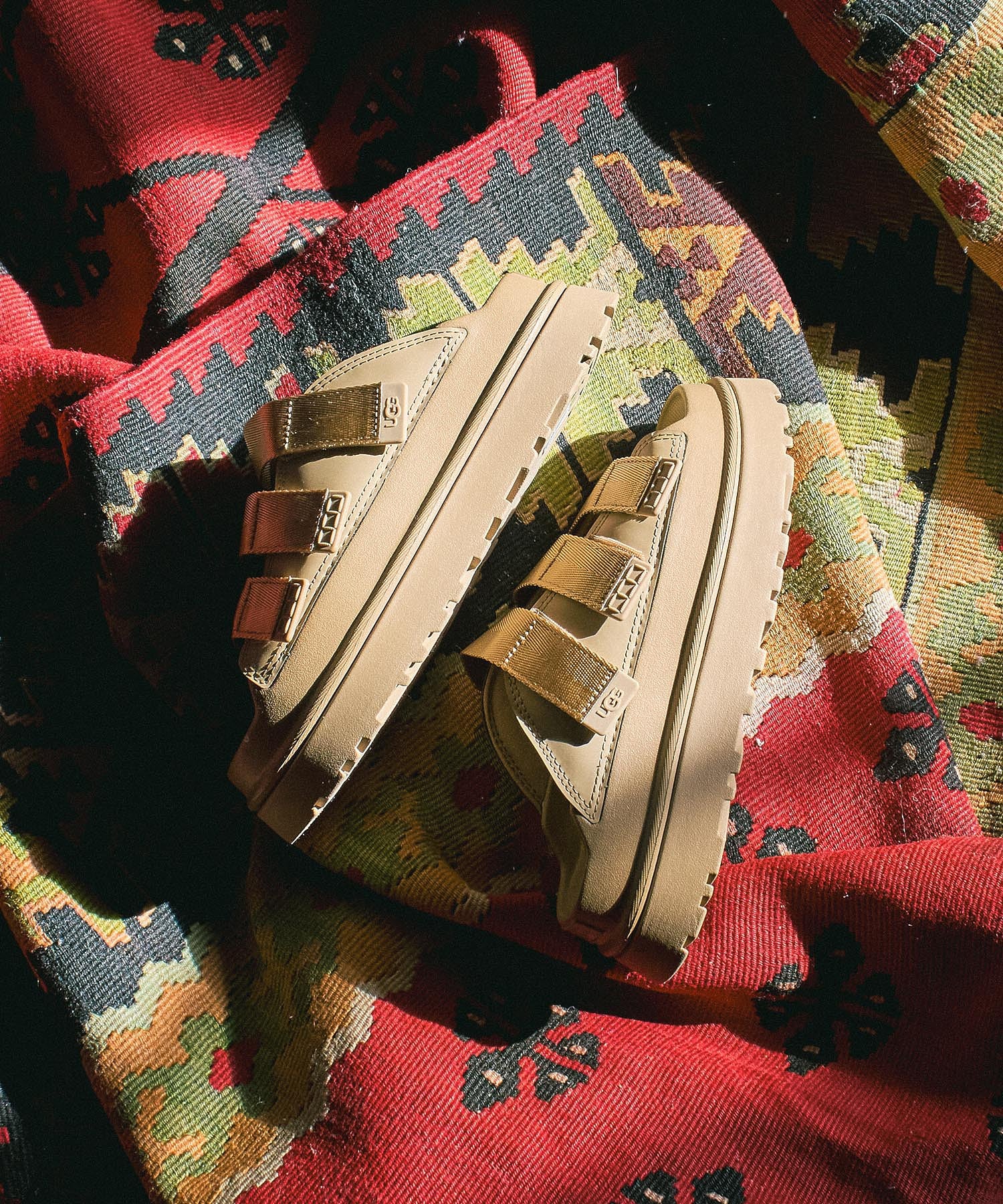 UGG/W GOLDENGLOW SLIDE