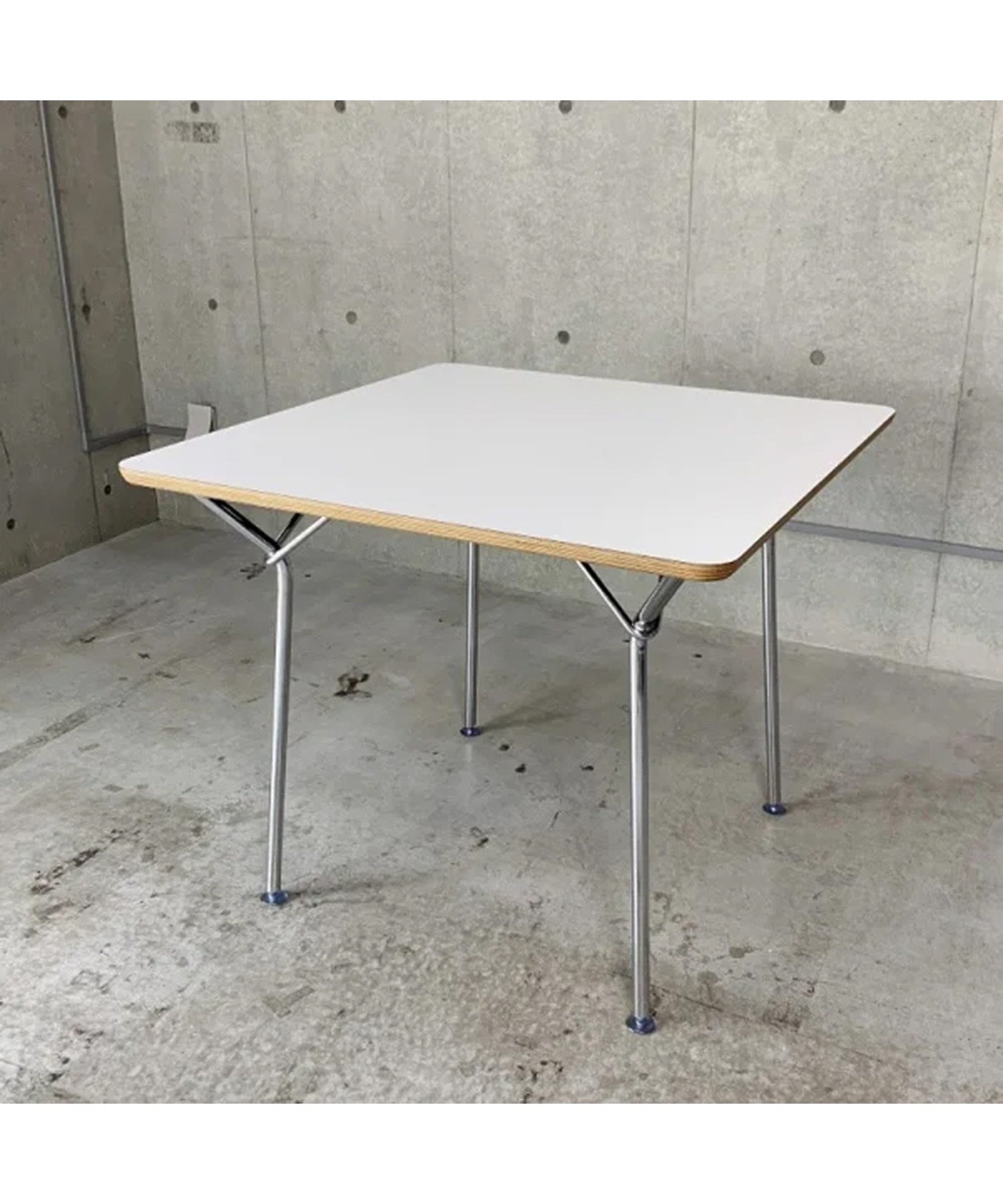 TENDO Yanagi Dining Table T-2729ME-NT