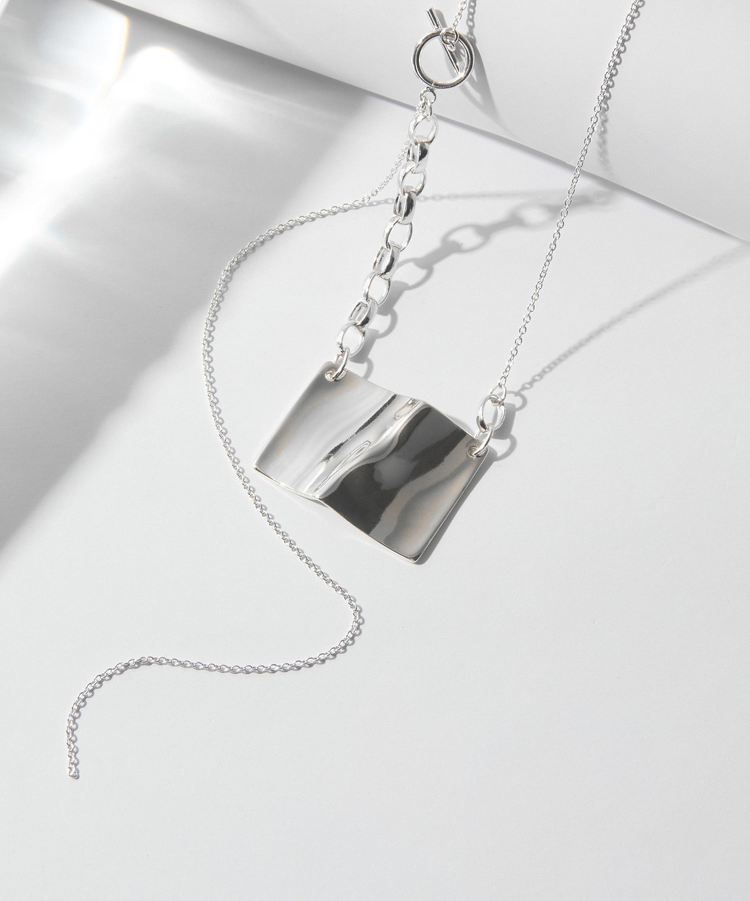 loni/GROUND PLATE NECKLACE