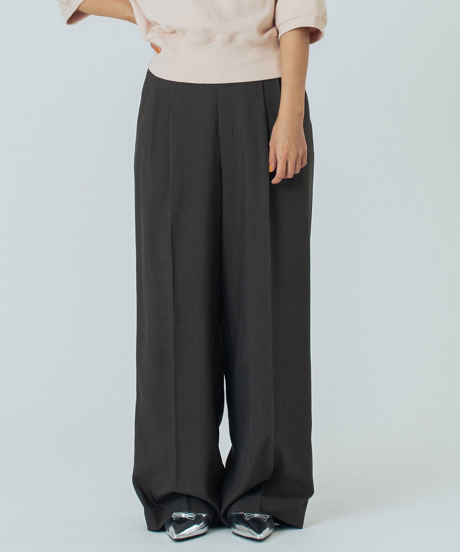 BASIC TUCK PANTS