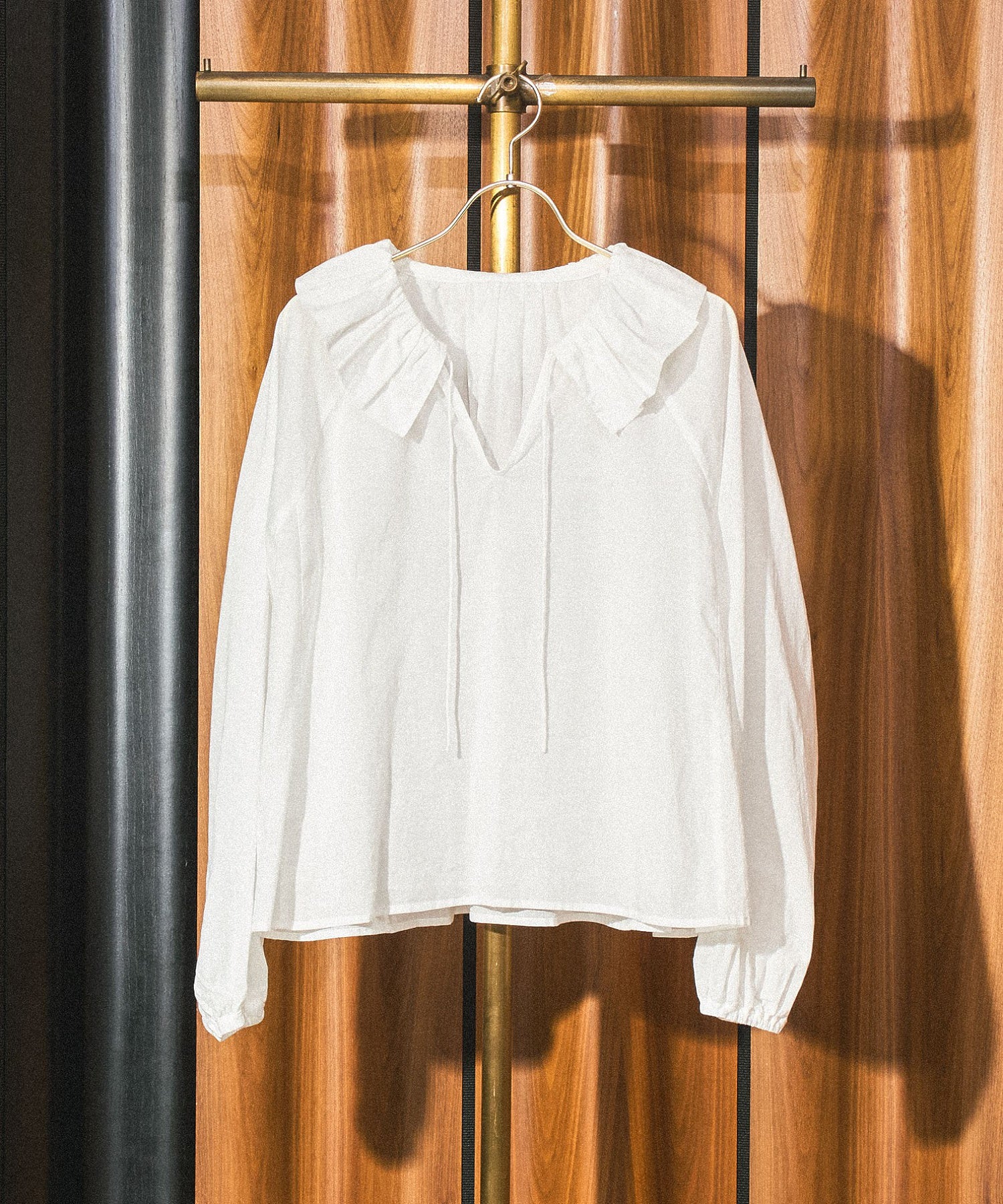 FRILL COLLAR BLOUSE