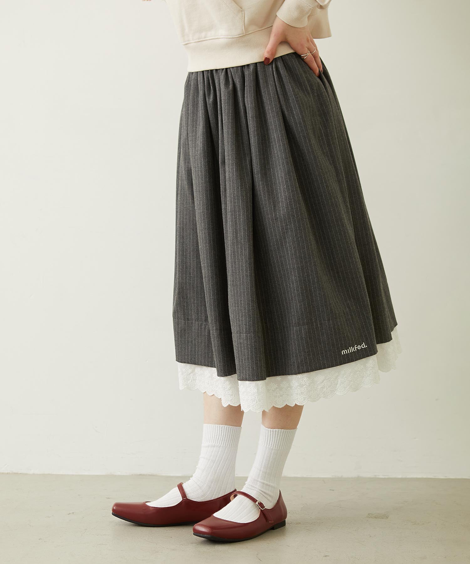 LACE HEM STRIPED SKIRT
