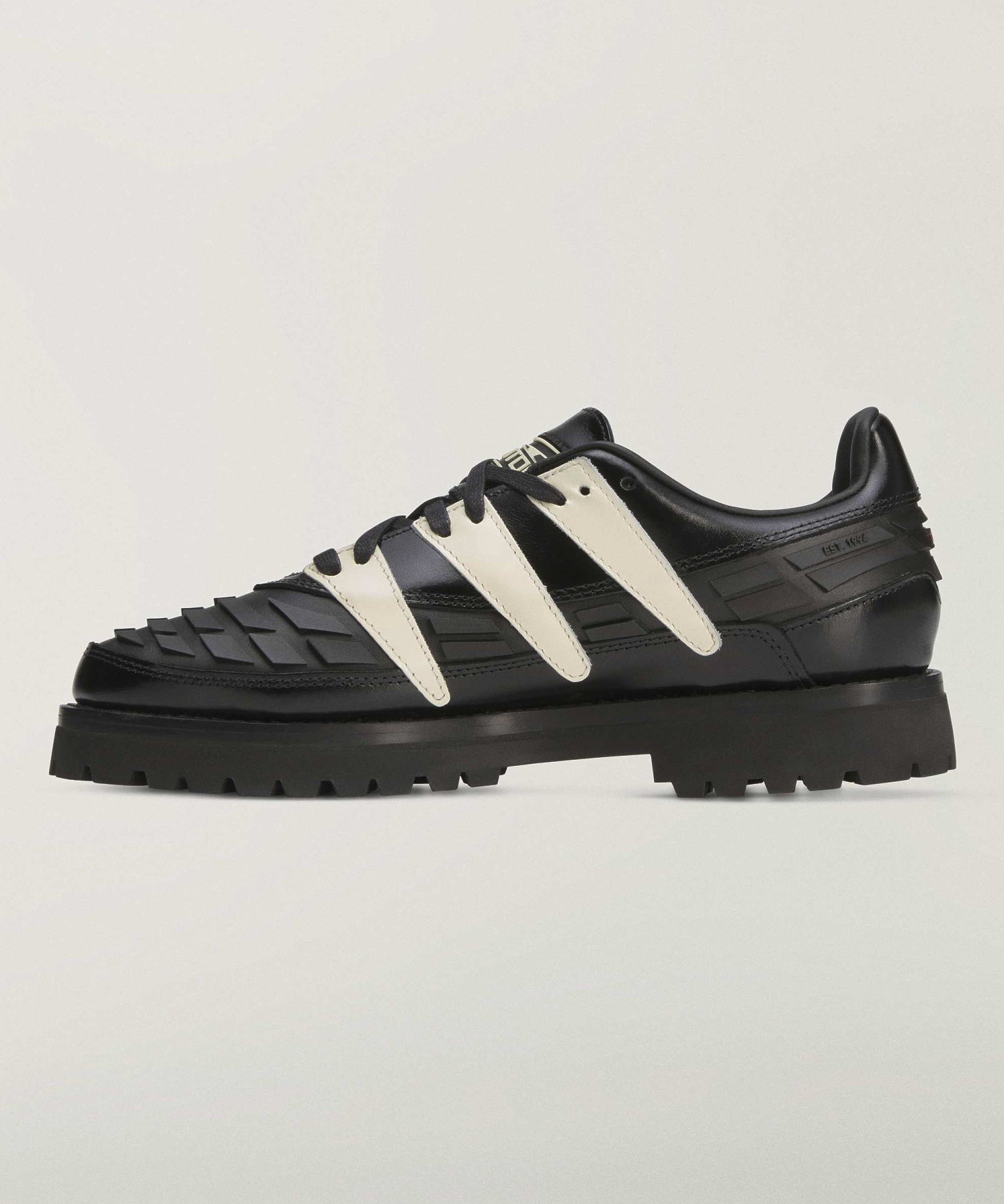 adidas/アディダス/BD DISNEY PREDATOR KJ4289
