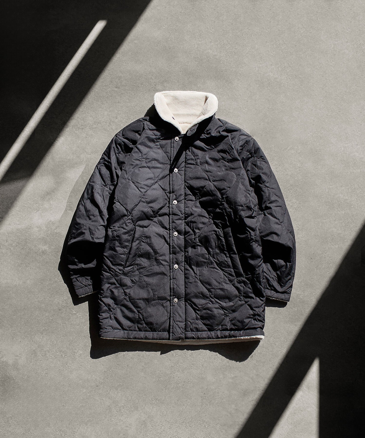 TAION/MILITARY RIVERSIBLE DOWN BOA N-1 TYPE JACKET