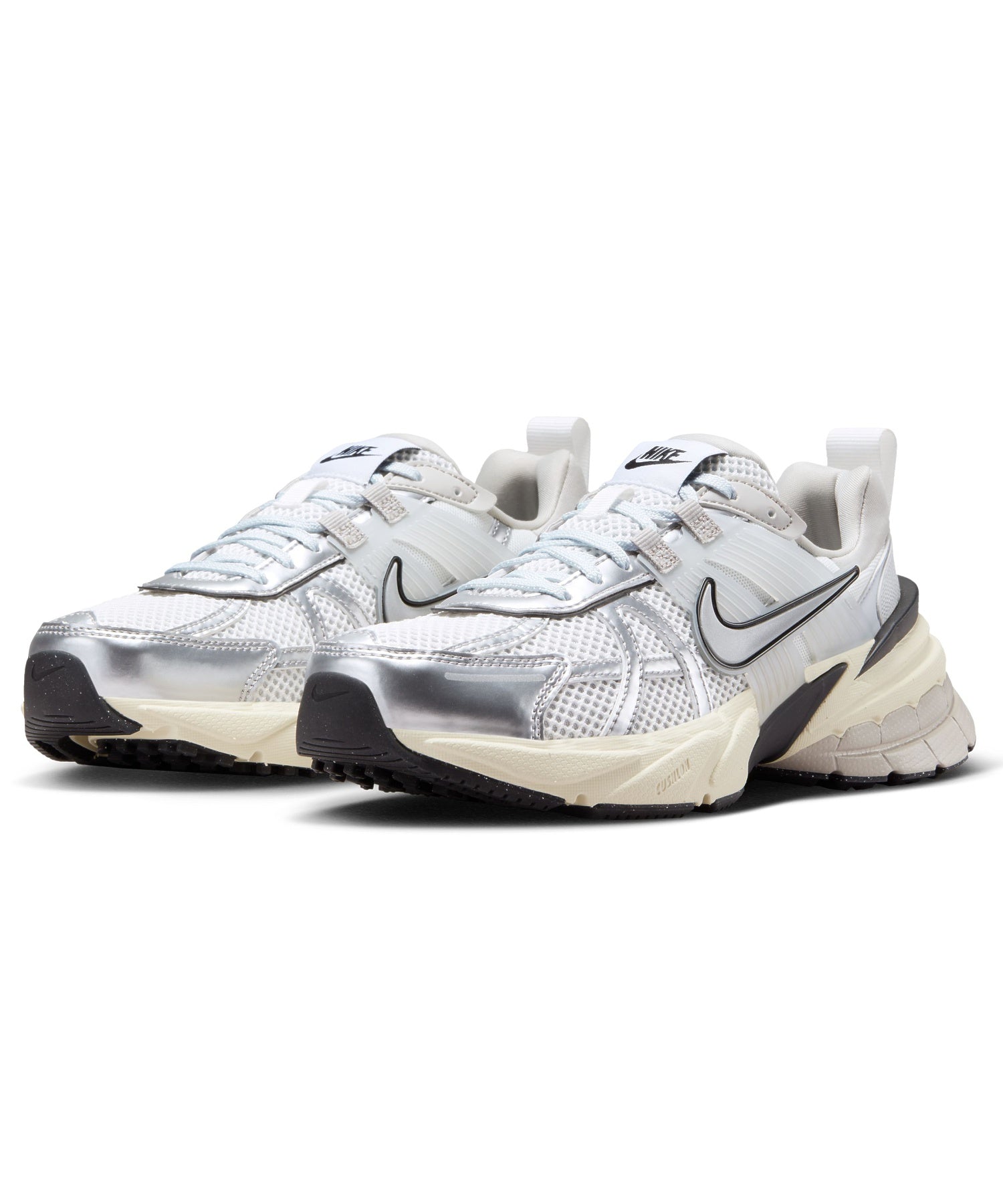 NIKE FD0736-100 WMNS V2K RUN