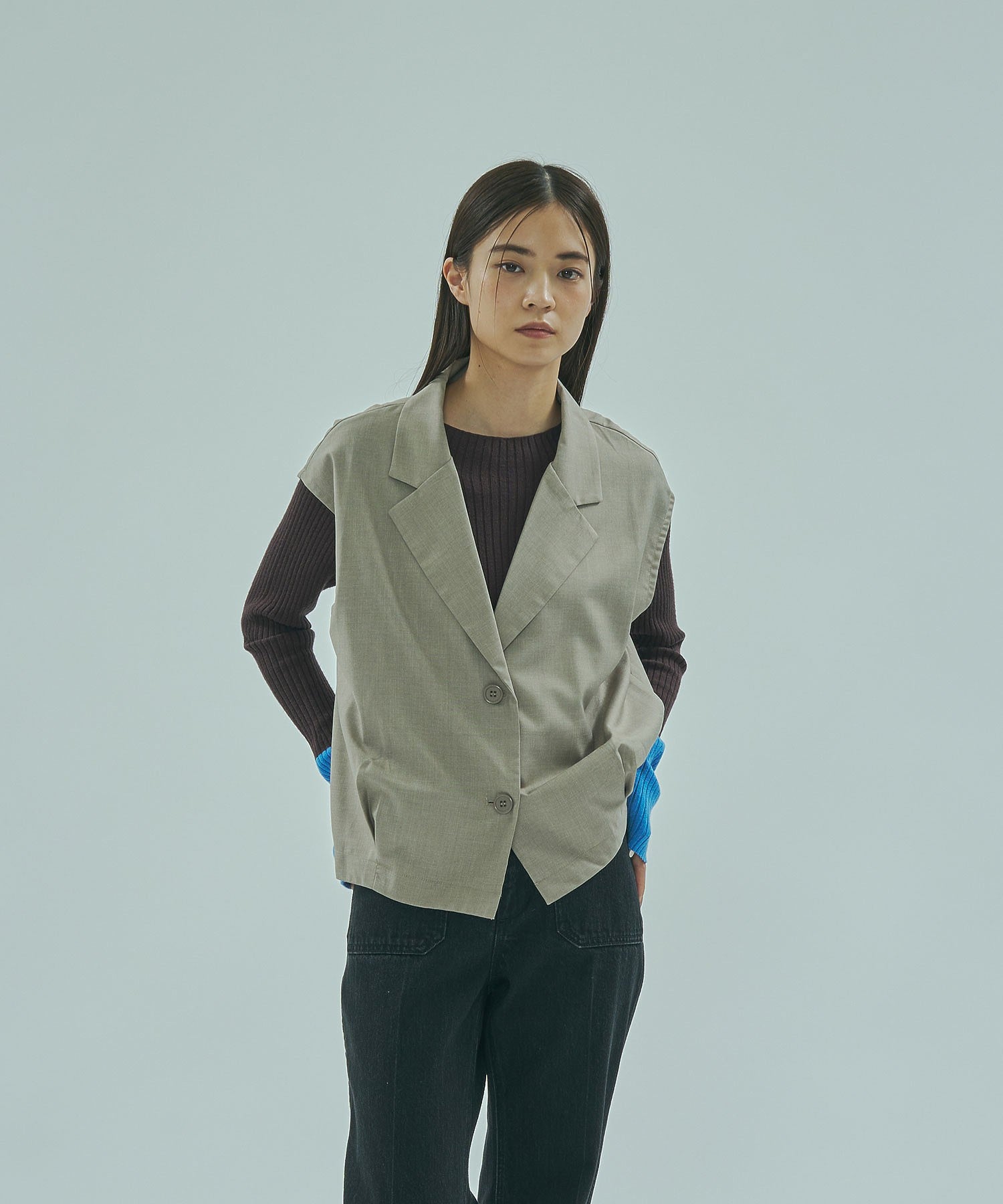 TAILORED TUCK VEST