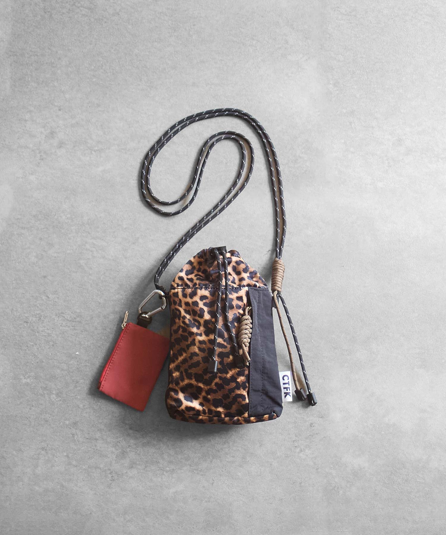 CONTROL FREAK NYLON HANDY SHOULDER LEOPARD