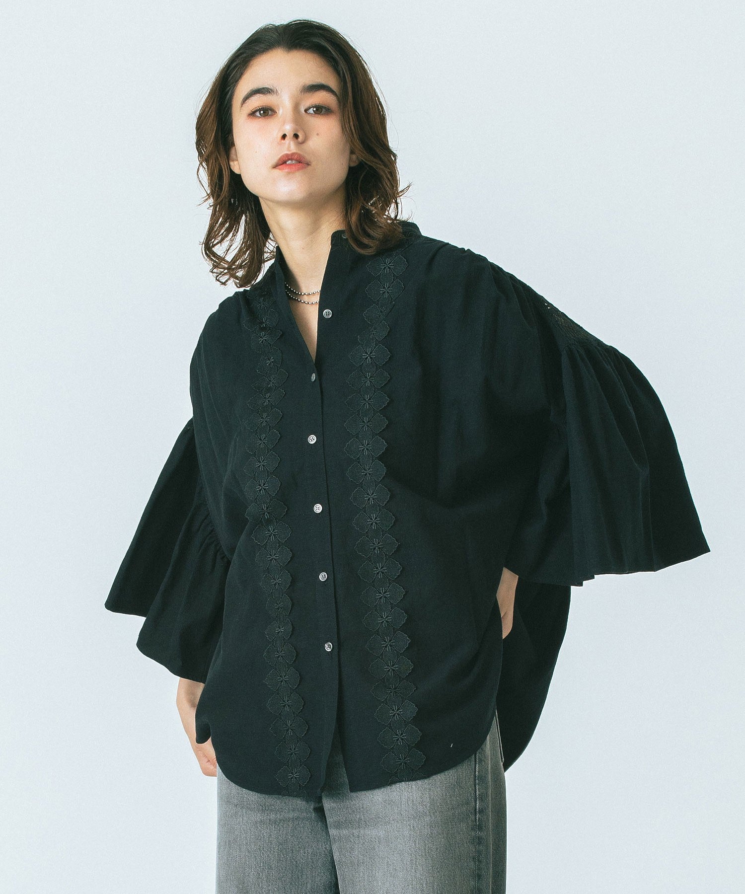GENE HEAVENS/LACE YORK RUFFLE SHIRT