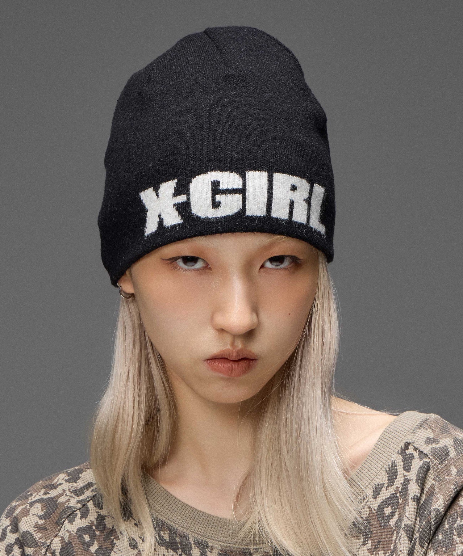 X-GIRL LOGO REVERSIBLE JACQUARD BEANIE