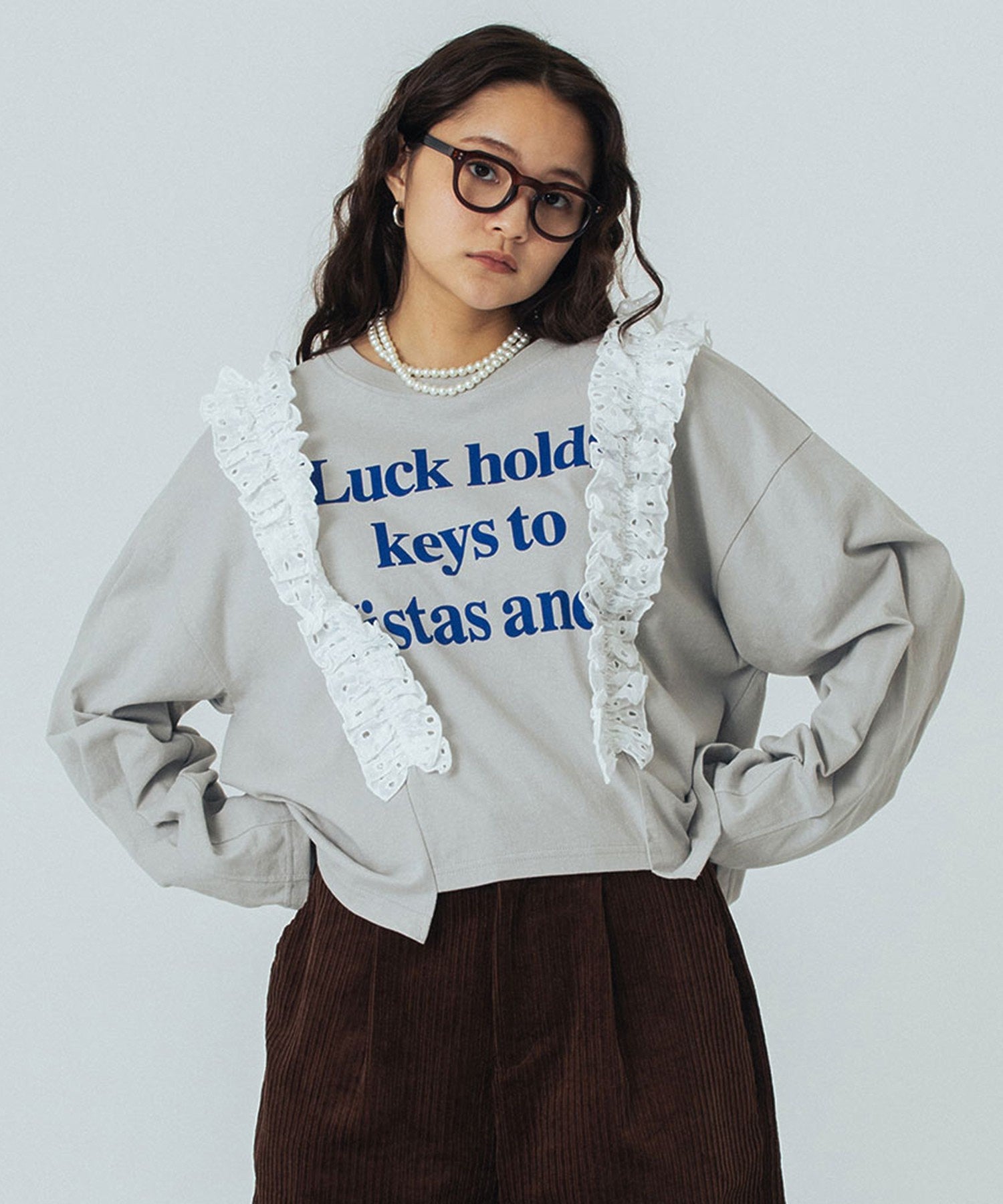 LACE ACCENT L/S TOP