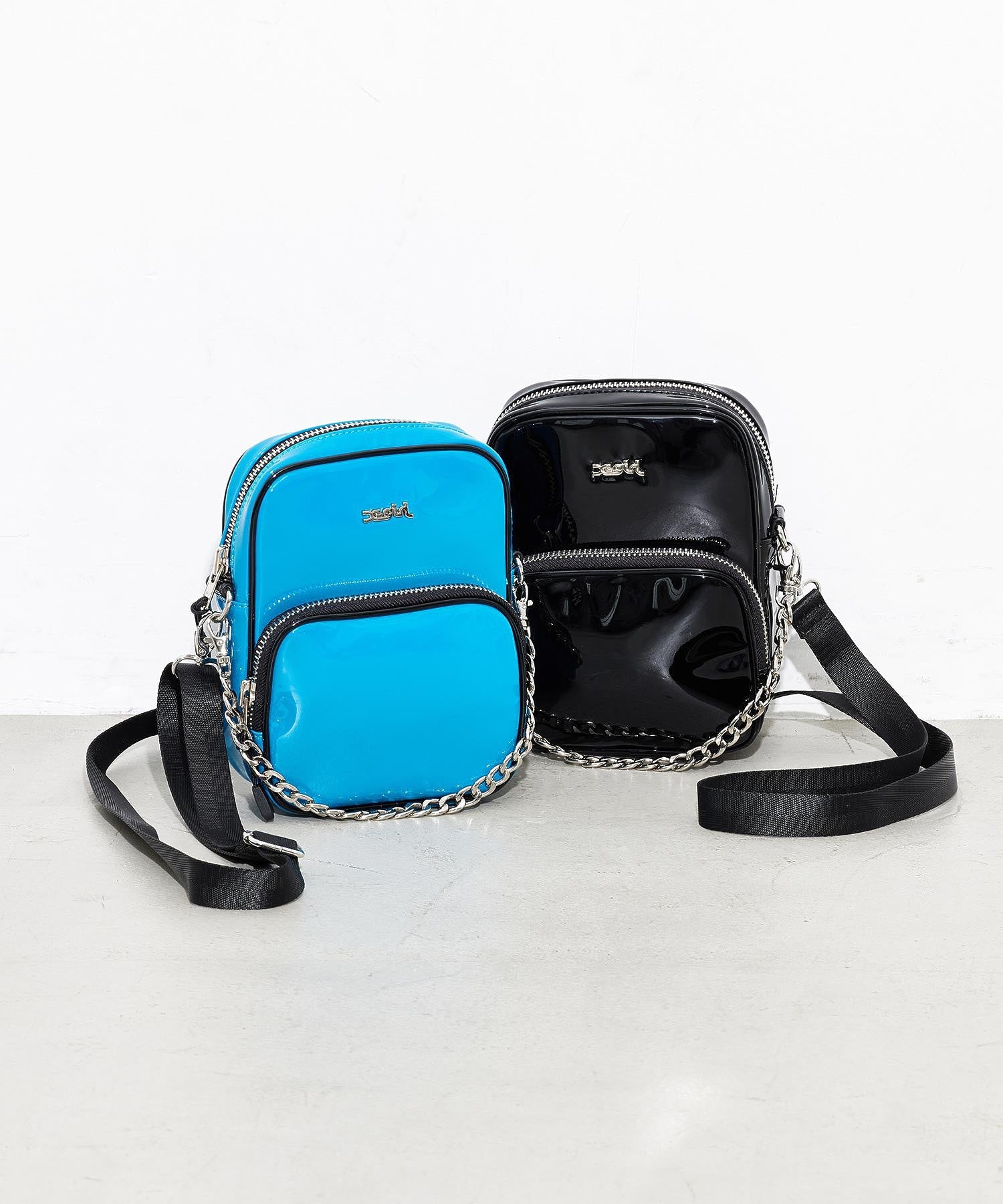 ENAMEL SHOULDER BAG X-girl