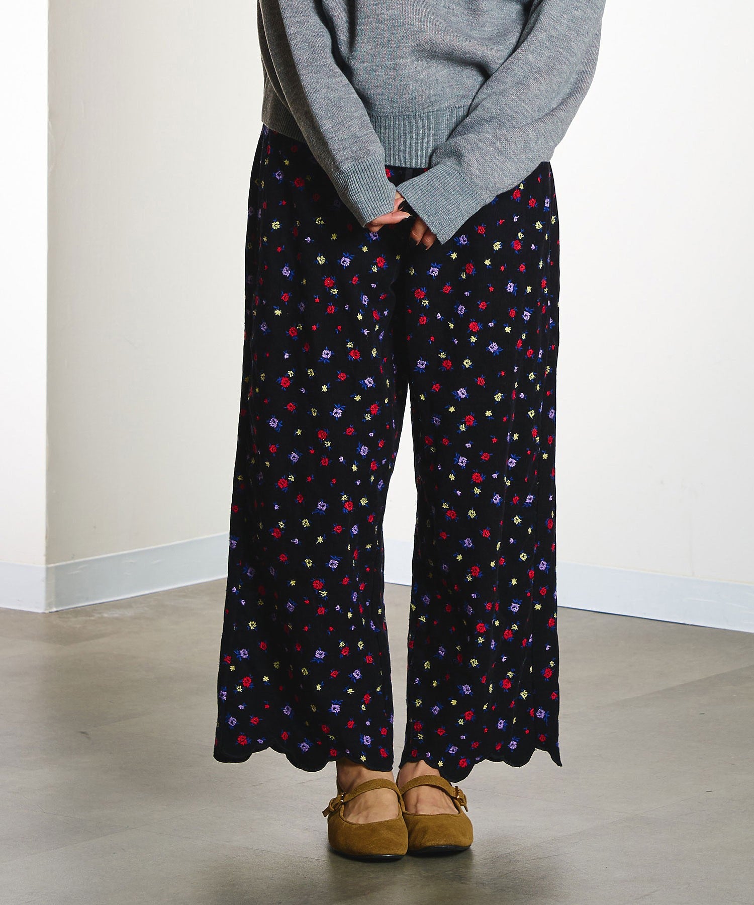【ROSE BUD別注】INDIA IS BEAUTIFUL and ROSE BUD/CORDUROY FLORAL EMBROIDERY PANTS