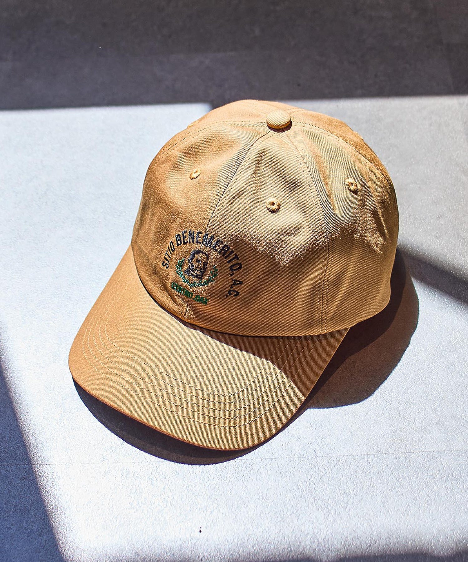 LY/LETREO CAP