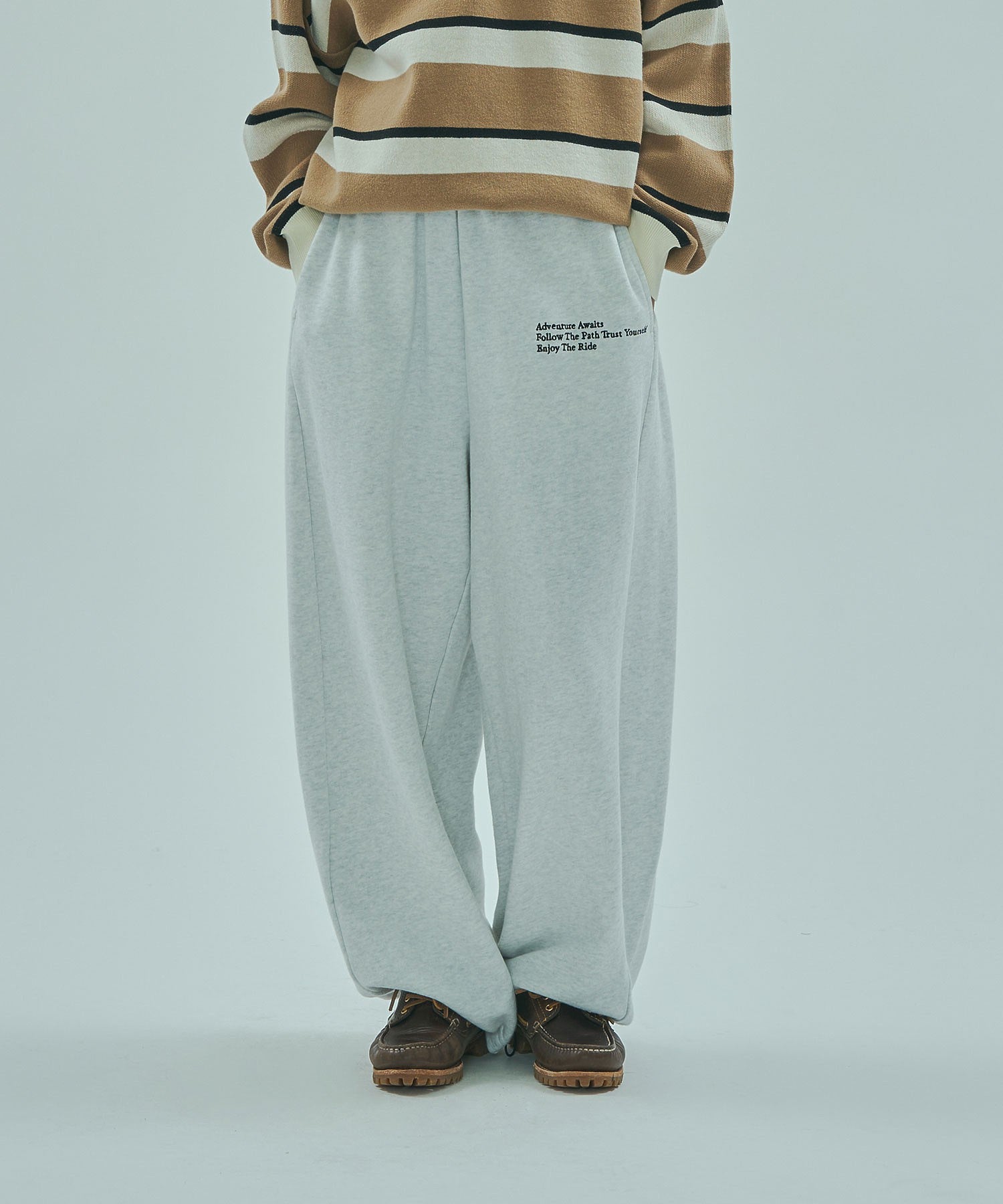 PATCH EMBROIDERY SWEAT PANTS